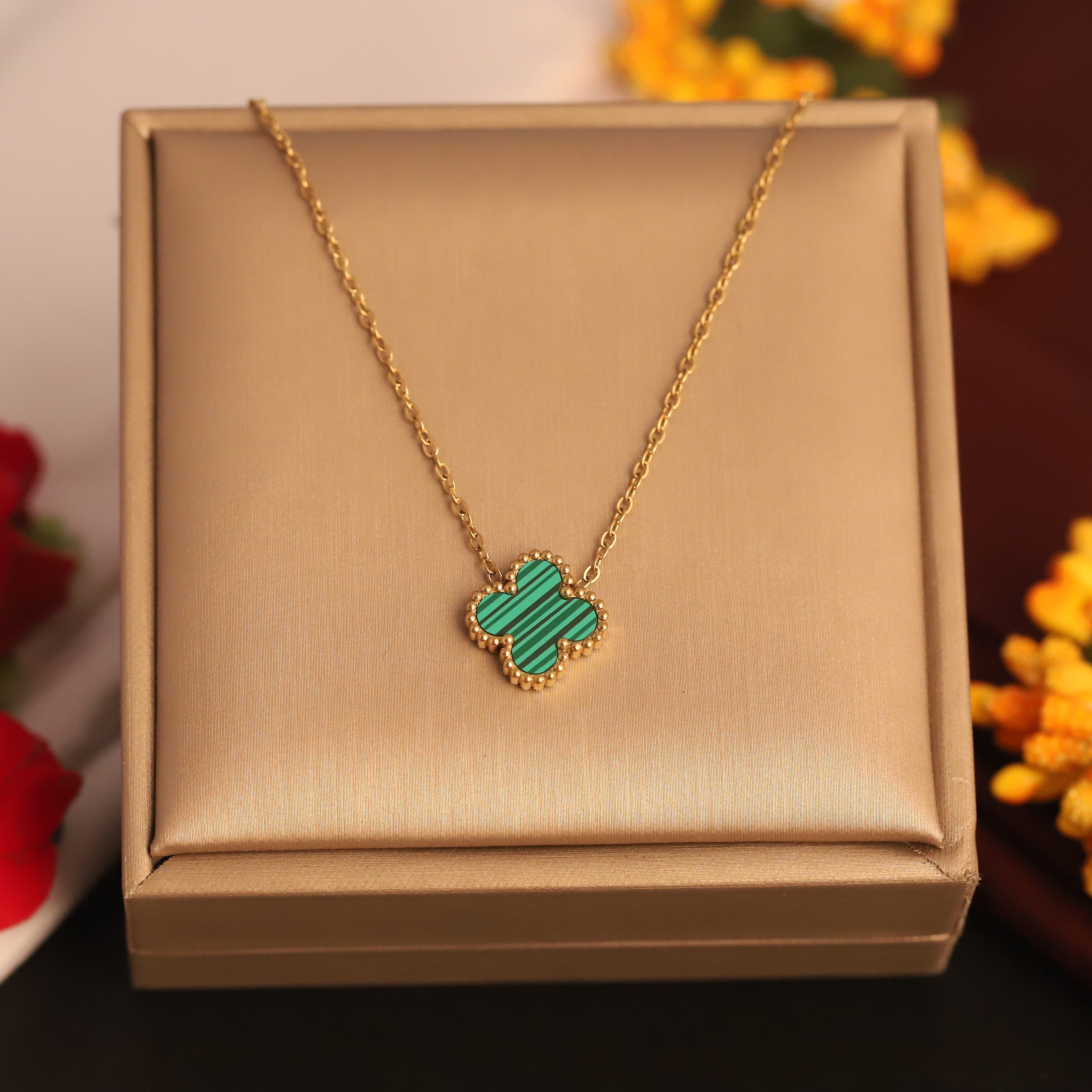 Flower Charm Green Chain Gold Plated – Single Layer, Anti-Tarnish, Waterproof, Minimalist Style (GOLD)