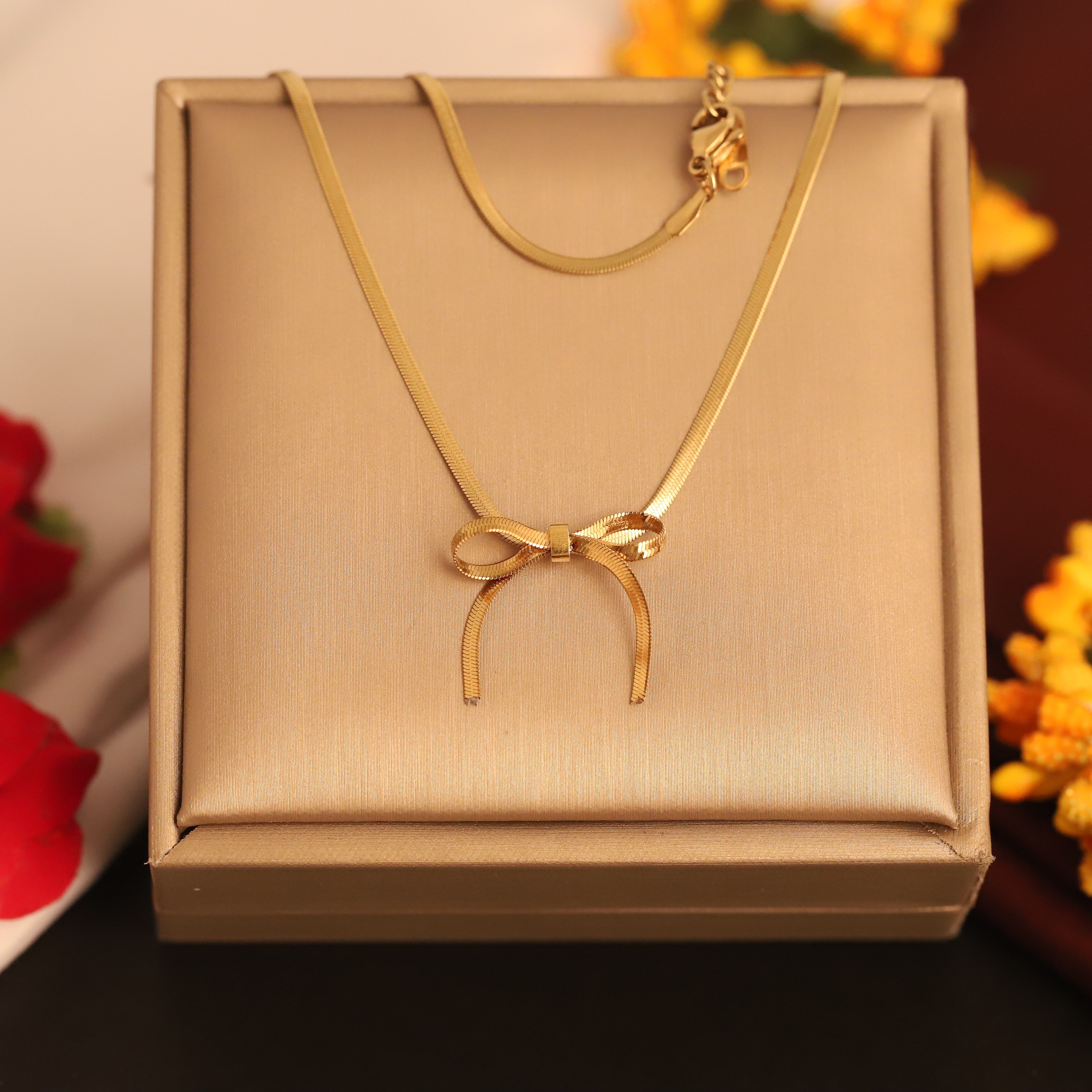 Bow Chain Gold Plated – Single Layer, Anti-Tarnish, Waterproof, Minimalist Style (GOLD)
