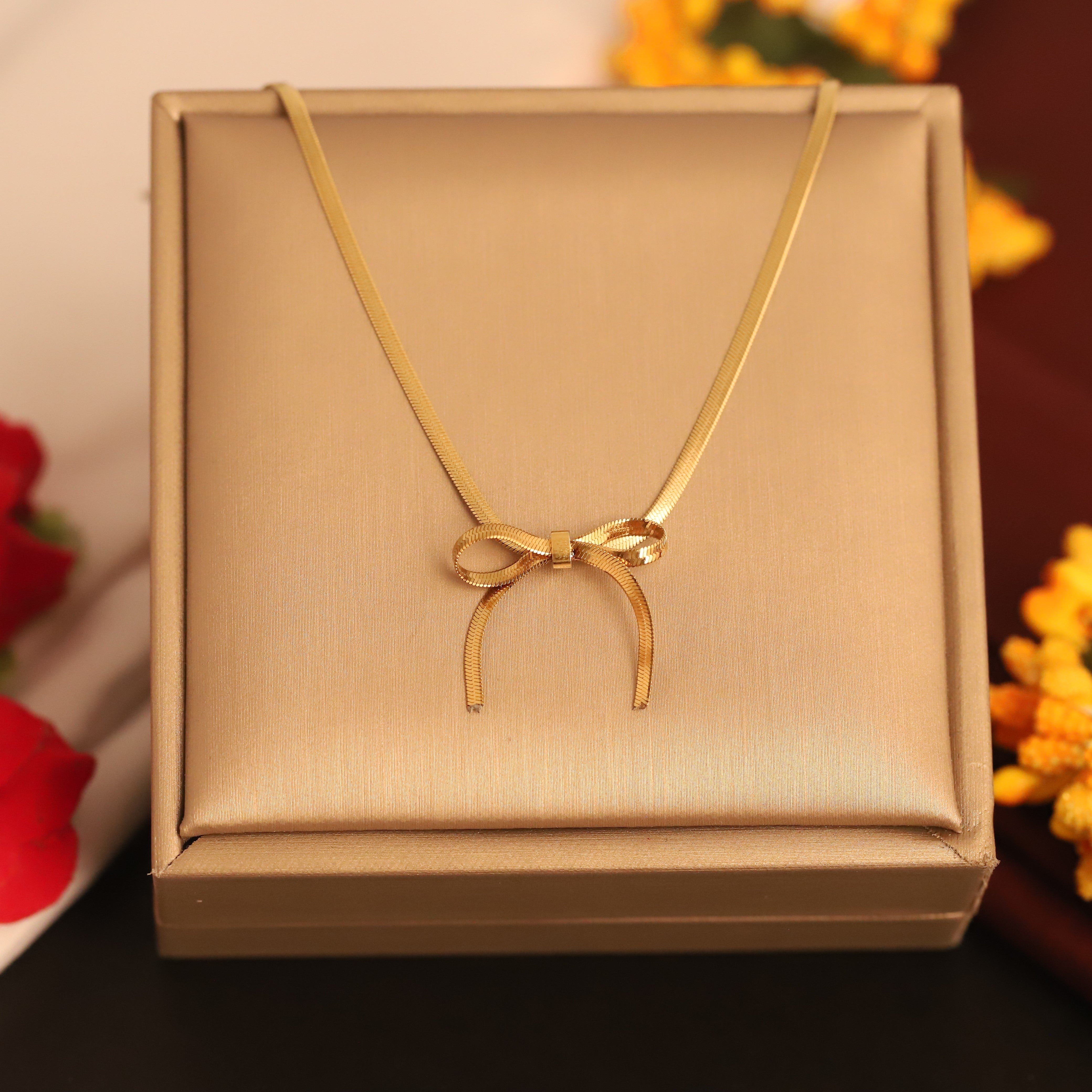 Bow Chain Gold Plated – Single Layer, Anti-Tarnish, Waterproof, Minimalist Style (GOLD)