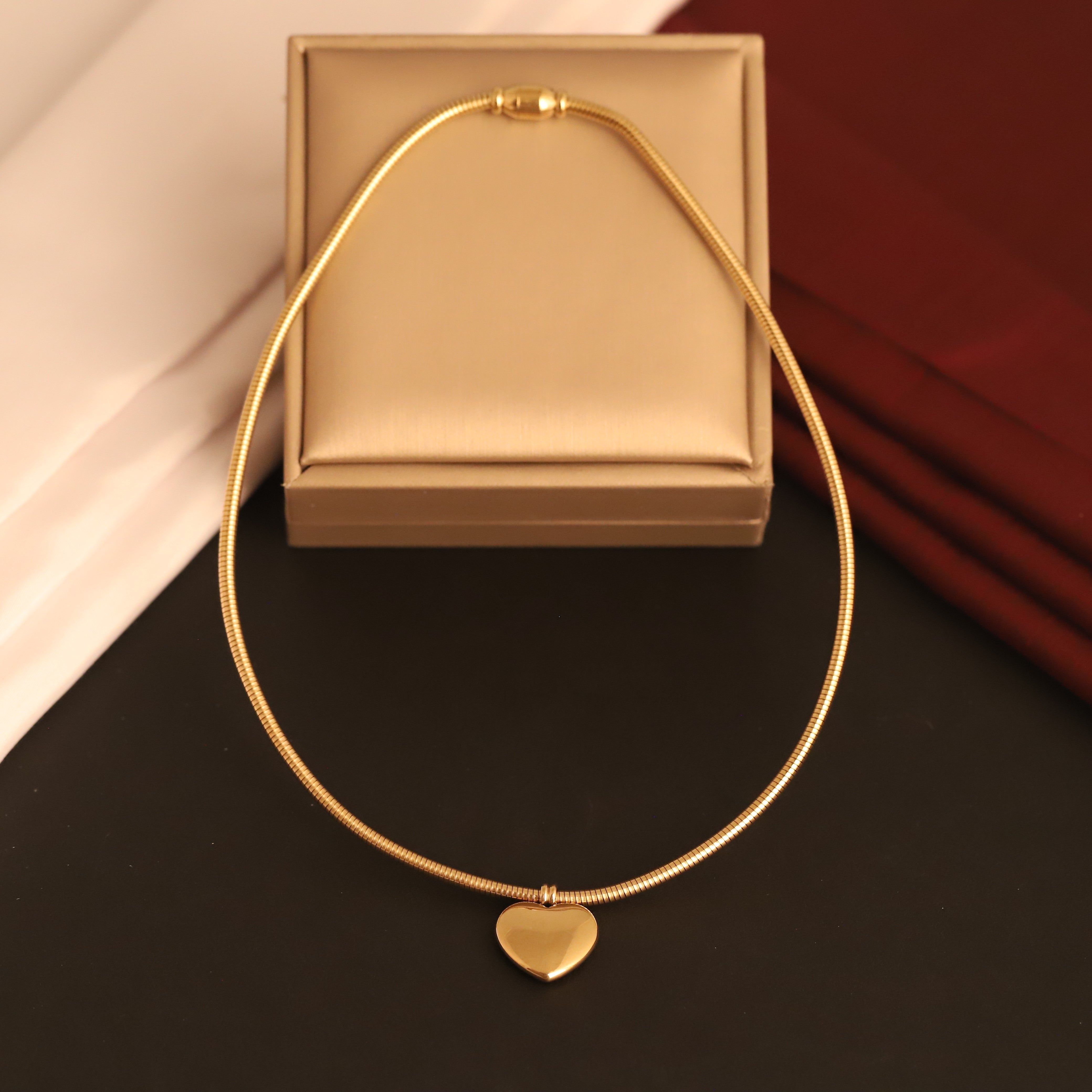 Heart Round Necklace Gold Plated – Single Layer, Anti-Tarnish, Waterproof, Minimalist Style (GOLD)