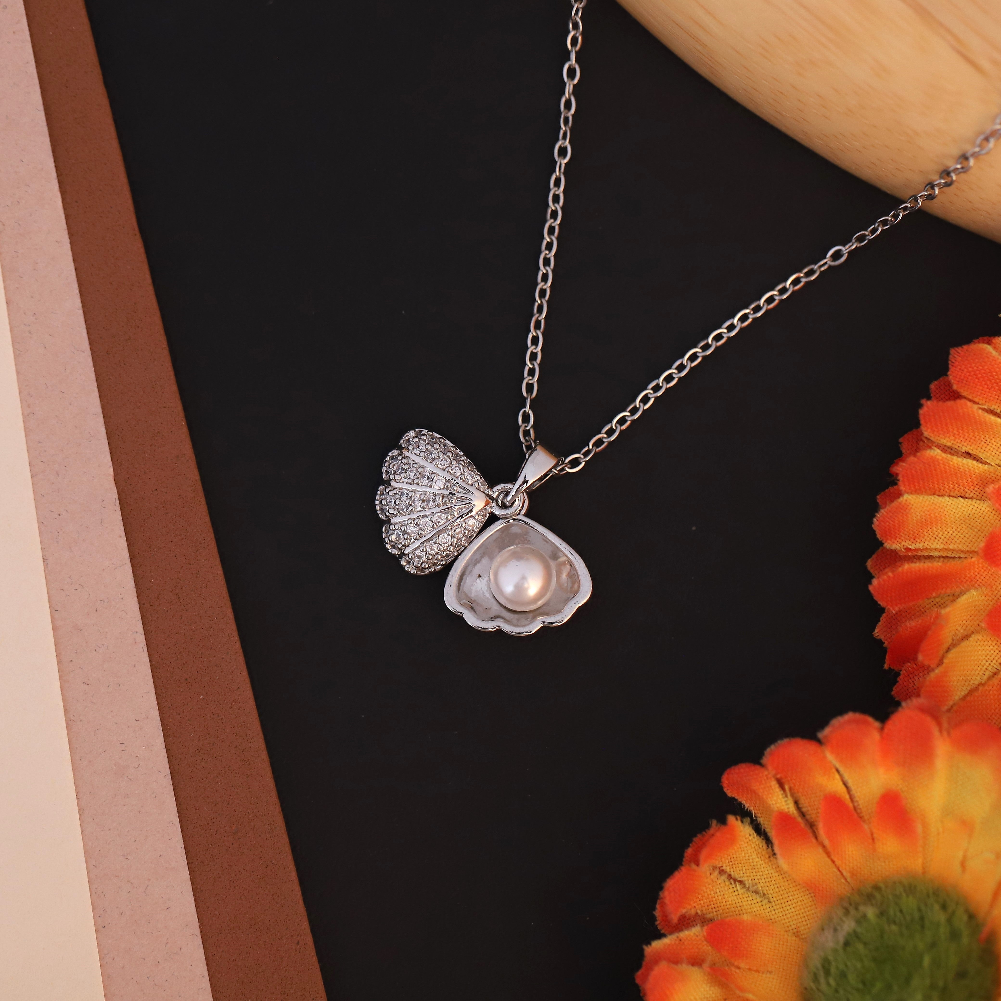 Shell Pearl AD stones Chain Gold Plated – Single Layer, Anti-Tarnish, Waterproof, Minimalist Style (SILVER)
