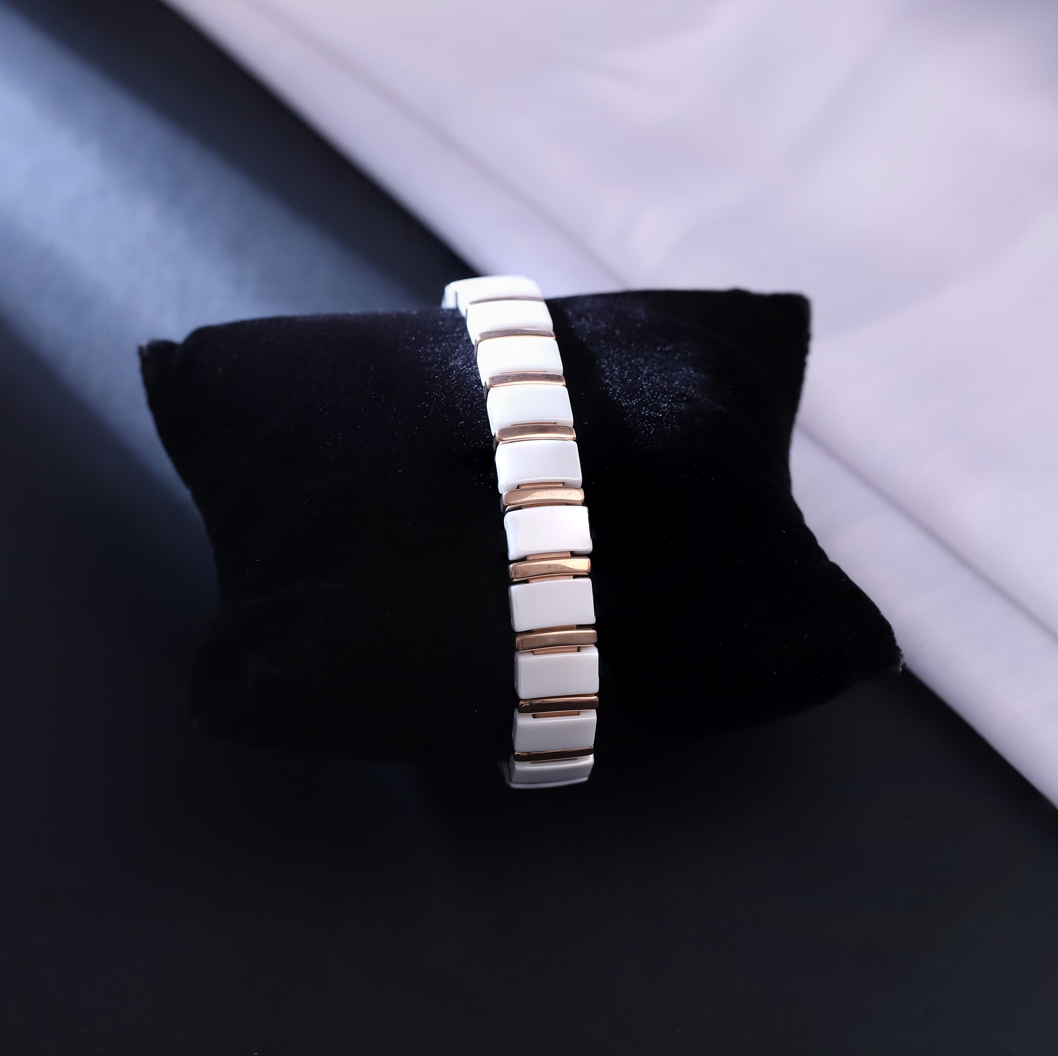 Men’s Ceramic and Stainless Steel Link Bracelet – Modern White and Rose Gold Tone Design, Durable and Stylish Accessory for Everyday Wear