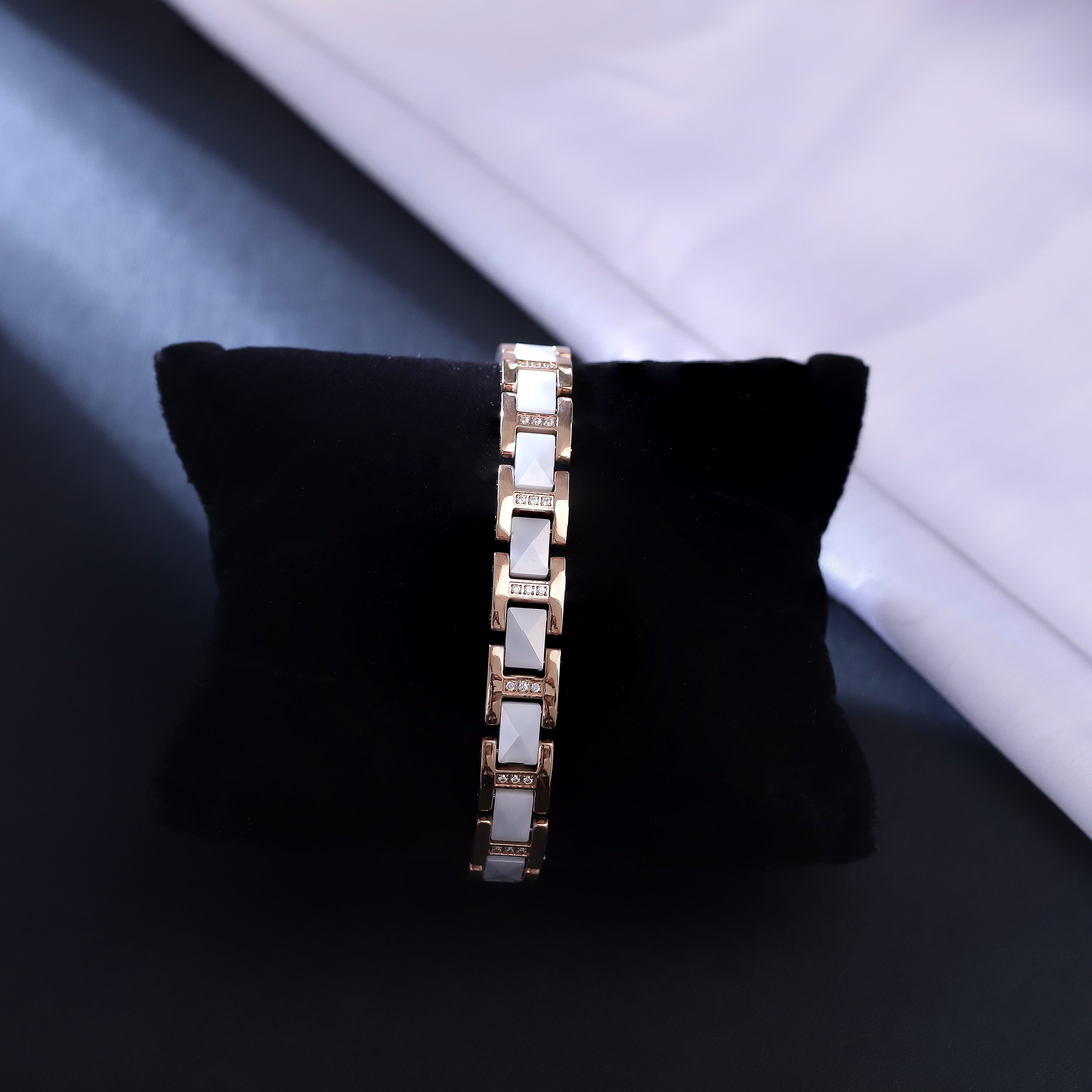 Men's Stainless Steel Magnetic Therapy Bracelet with White Ceramic Inlays and Crystal Accents - Adjustable Link Chain