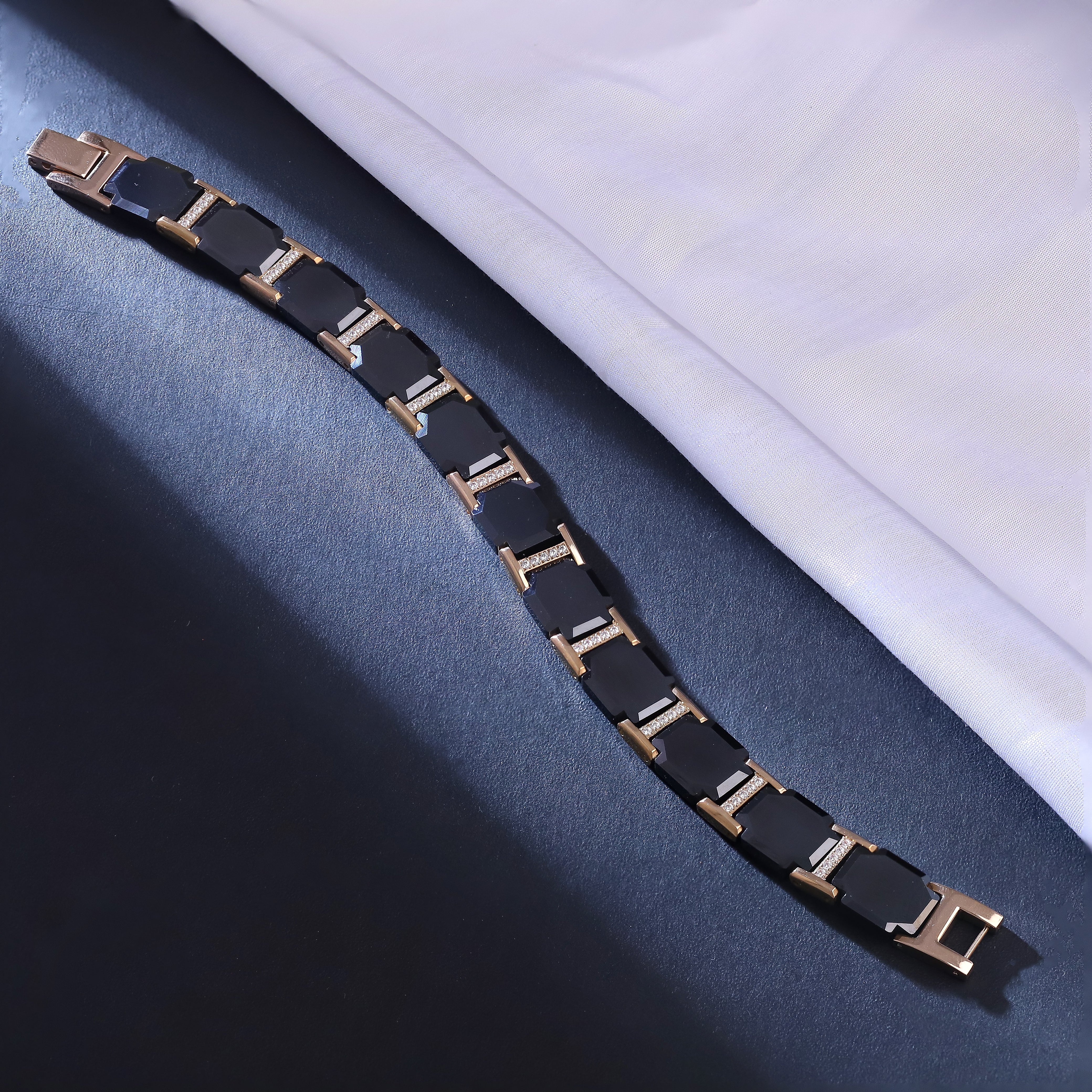 Men's Black Ceramic Magnetic Bracelet – Elegant Gold Accents, Tungsten Steel Links, Negative Ion Therapy, Luxury Jewelry for Wellness and Style