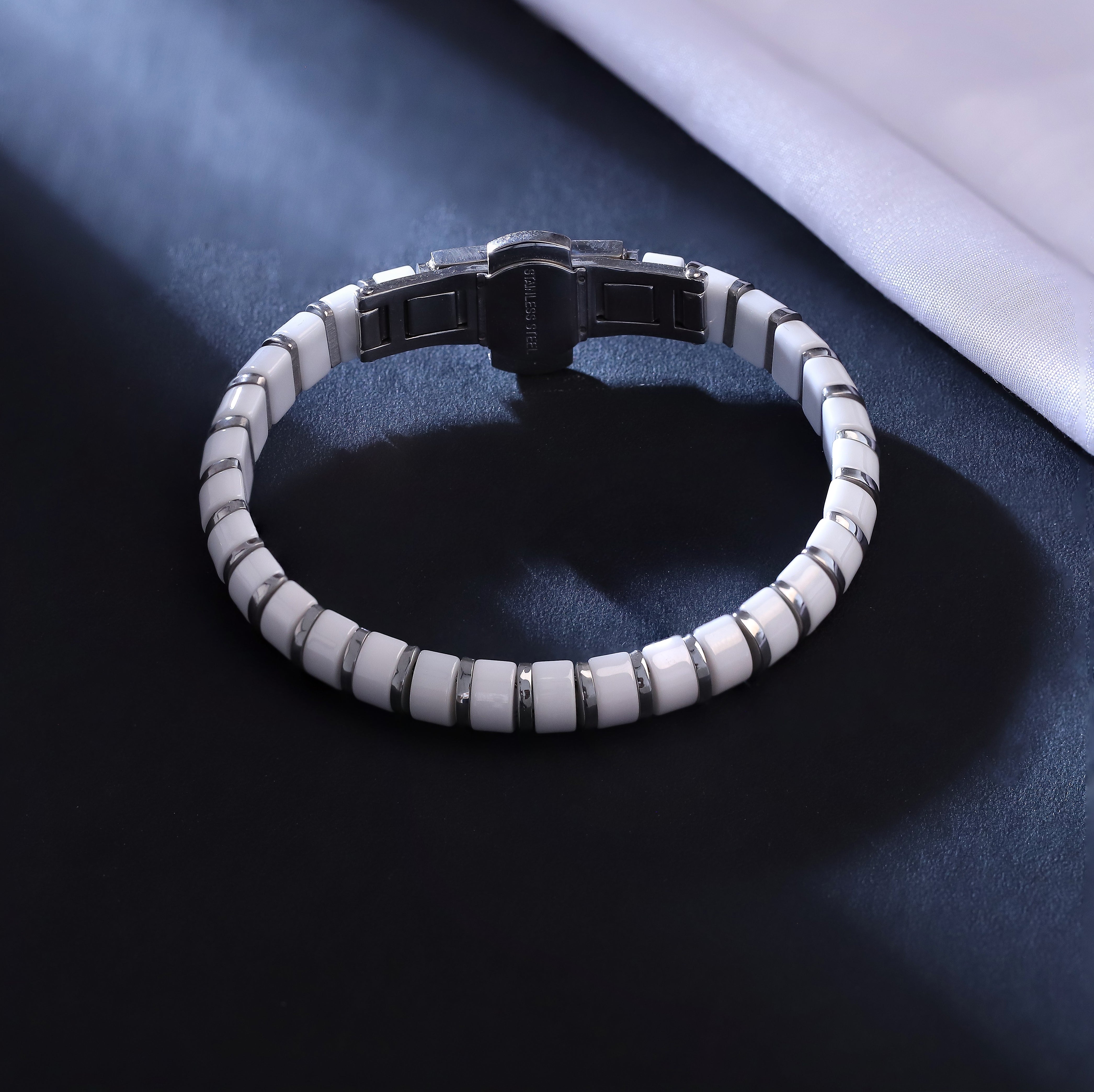 Men’s White Ceramic and Stainless Steel Link Bracelet – Sleek Modern Design with Polished Finish and Secure Clasp