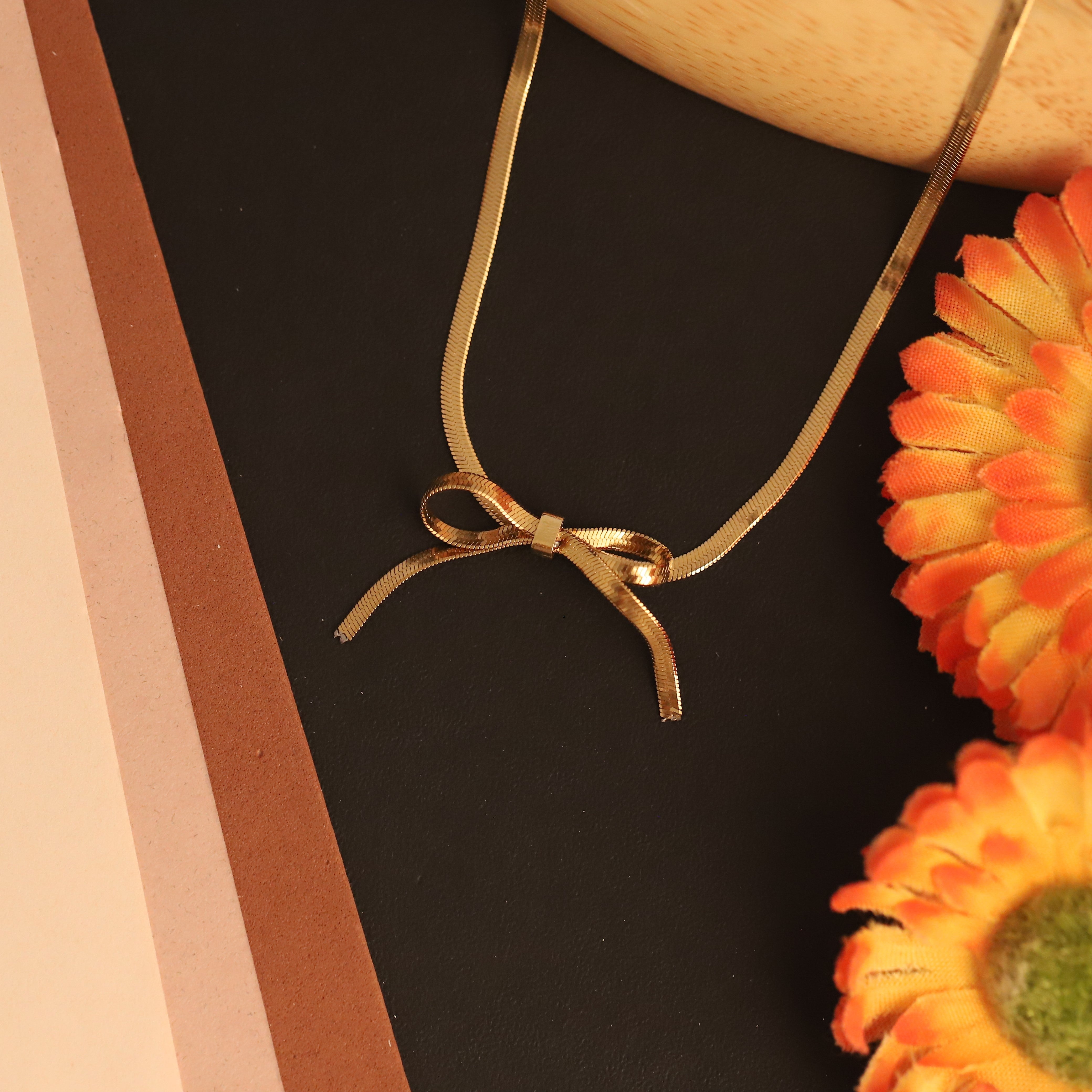 Bow Chain Gold Plated – Single Layer, Anti-Tarnish, Waterproof, Minimalist Style (GOLD)