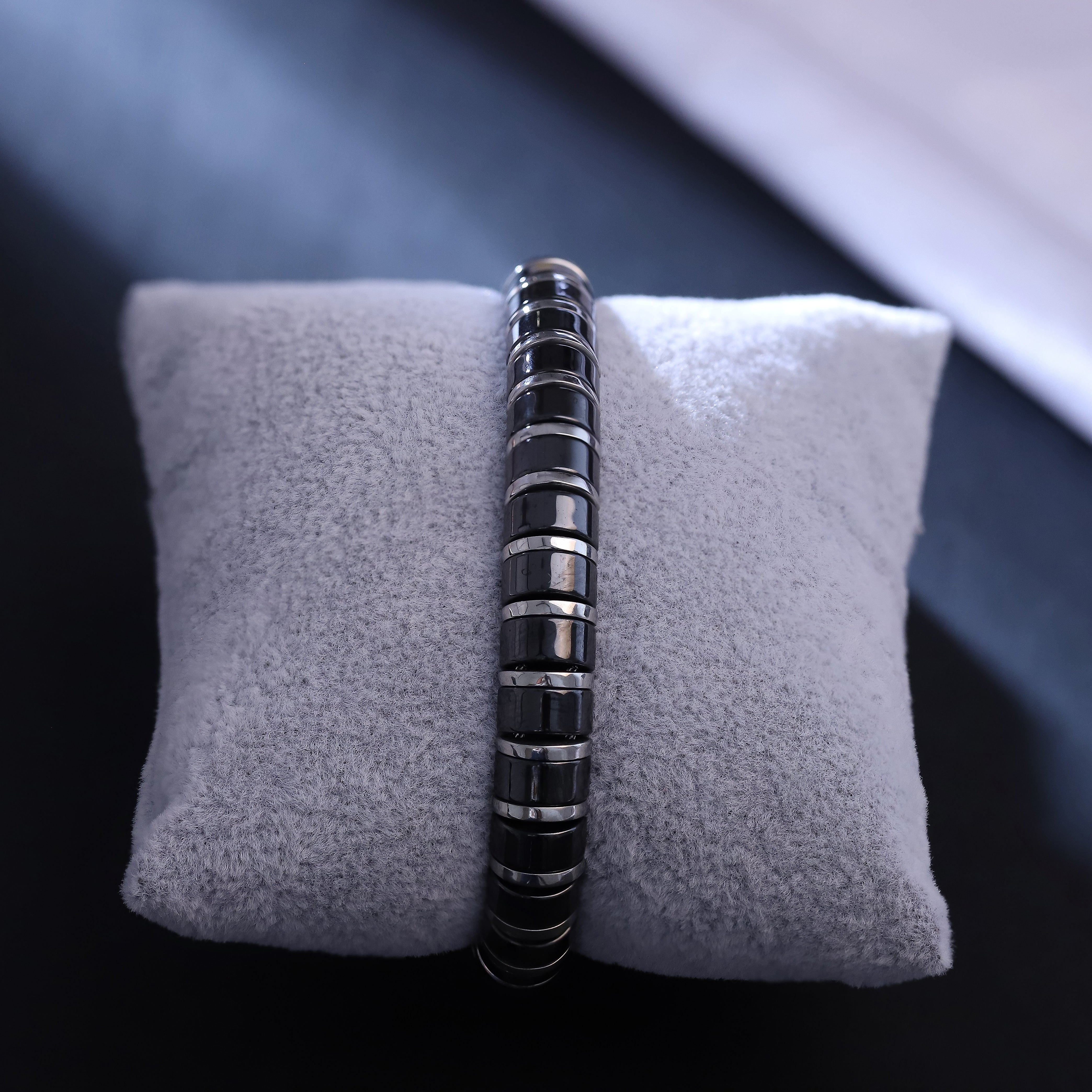 Men’s Stainless Steel and Black Hematite Magnetic Therapy Bracelet – Elegant Link Design, Adjustable Fit, Anti-Tarnish Finish