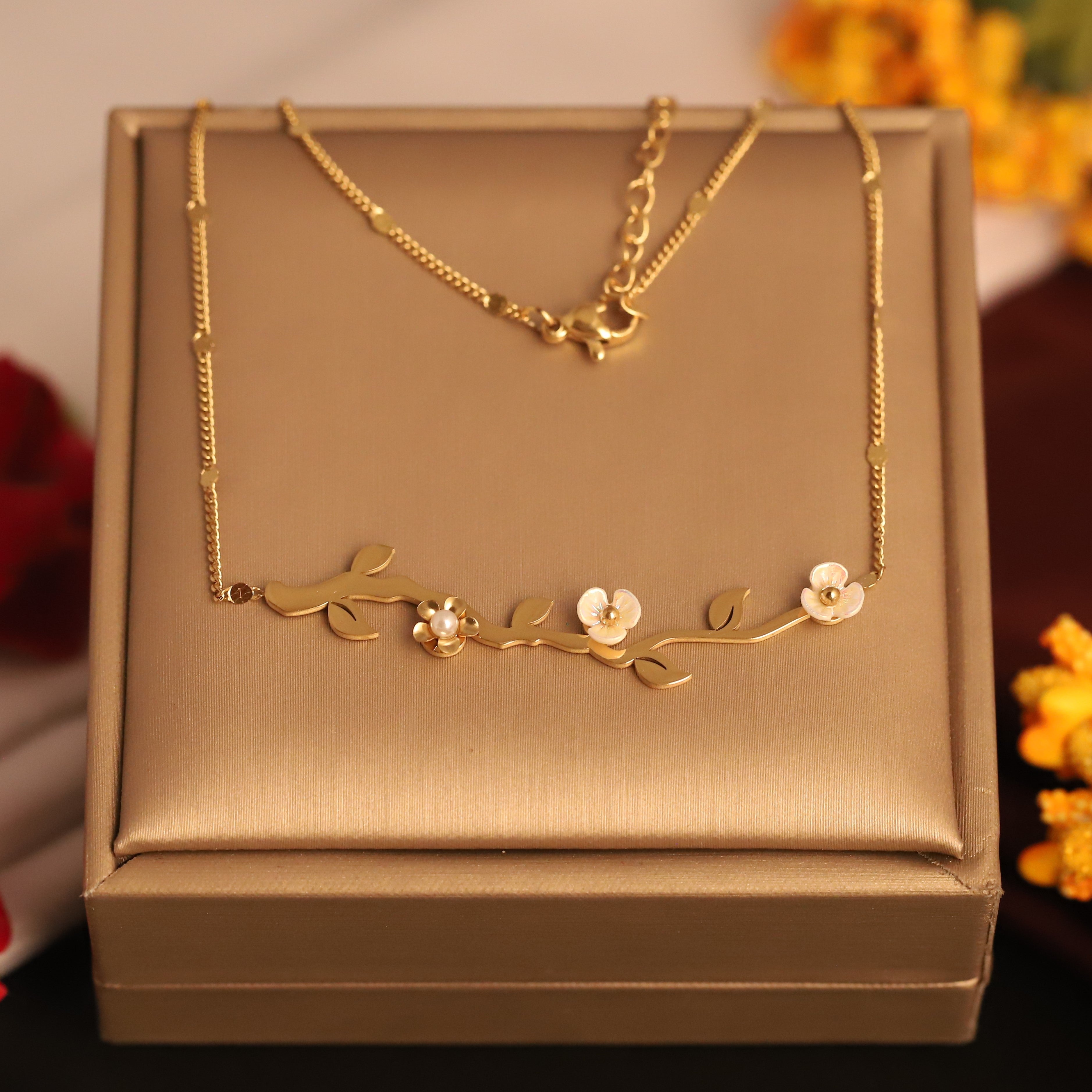 Flower Charm Chain Gold Plated – Single Layer, Anti-Tarnish, Waterproof, Minimalist Style (GOLD)