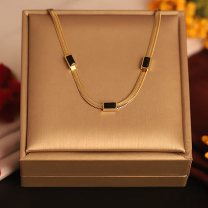 Box black Snake Chain Gold Plated – Single Layer, Anti-Tarnish, Waterproof, Minimalist Style (GOLD)
