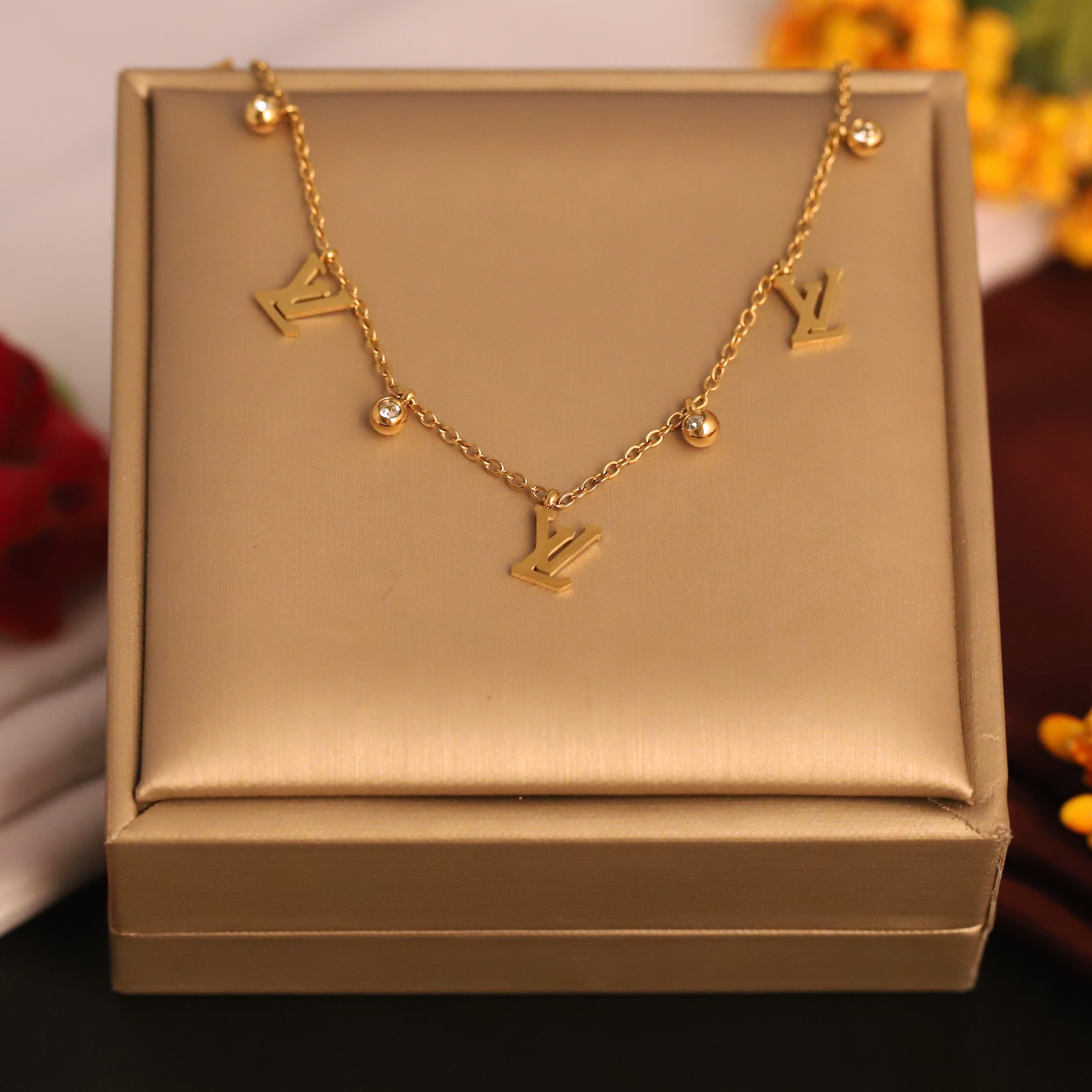 Charms White Stones Chain Gold Plated – Single Layer, Anti-Tarnish, Waterproof, Minimalist Style (GOLD)