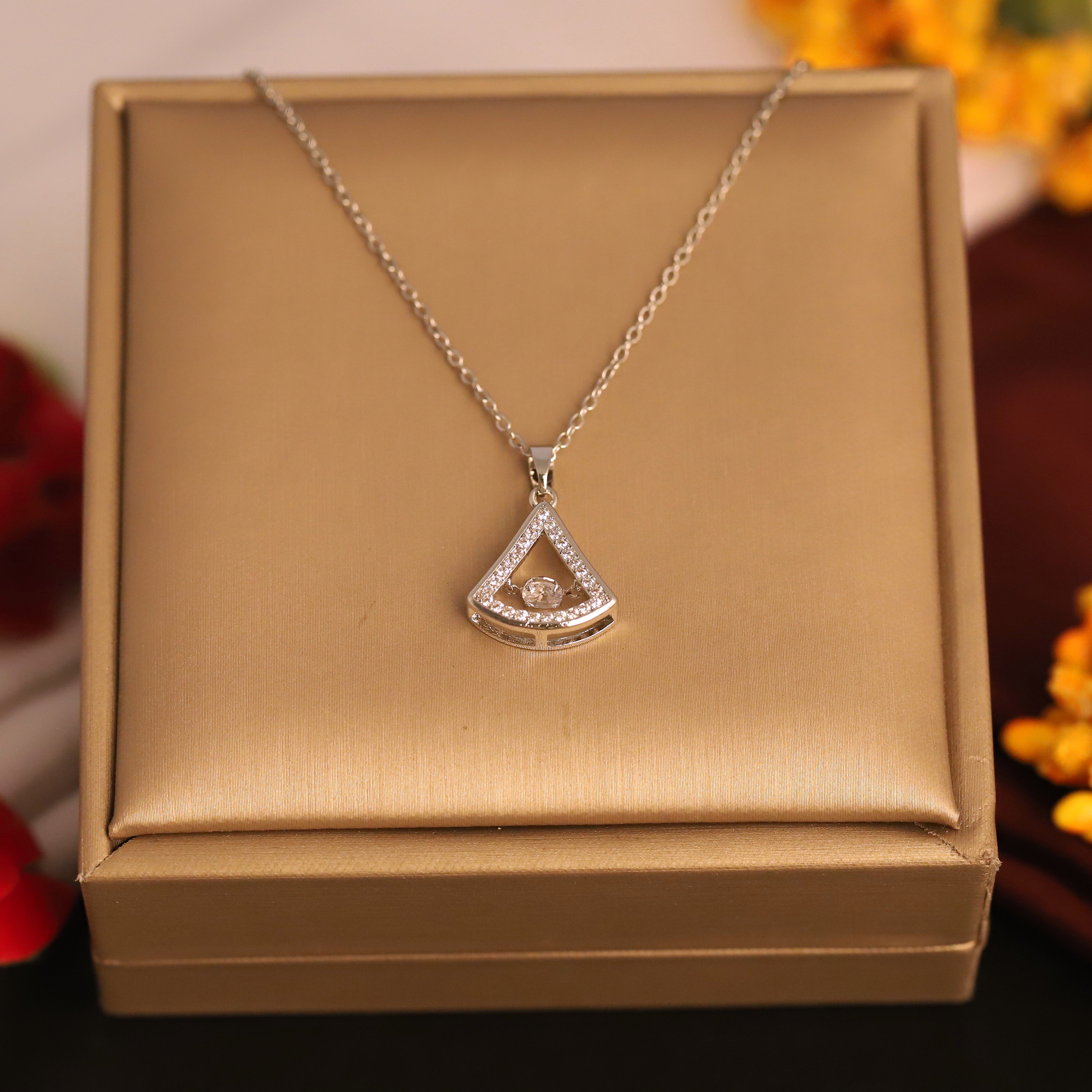Triangle Charm Chain Gold Plated – Single Layer, Anti-Tarnish, Waterproof, Minimalist Style (GOLD)