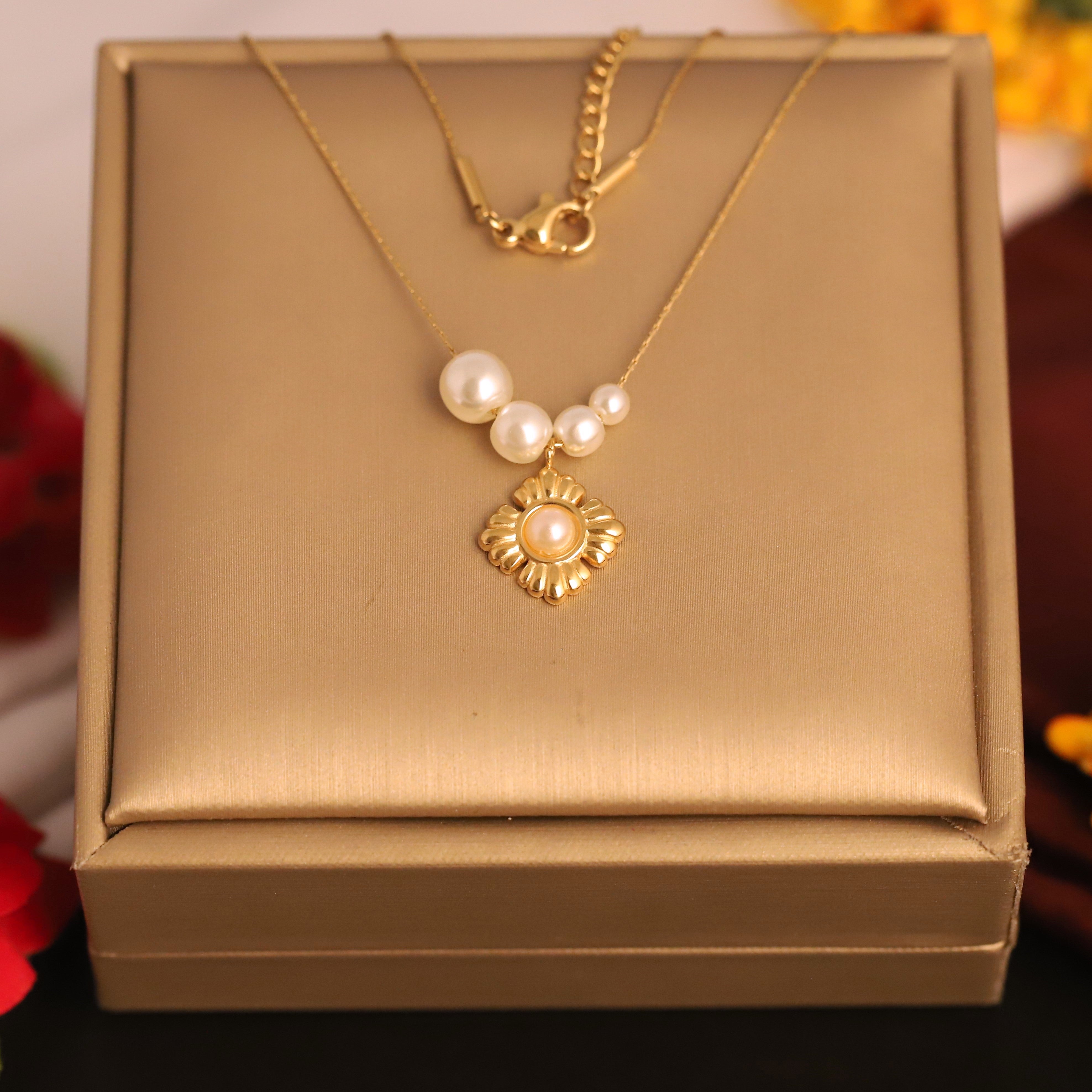 Flower Charm Chain Gold Plated – Single Layer, Anti-Tarnish, Waterproof, Minimalist Style (GOLD)