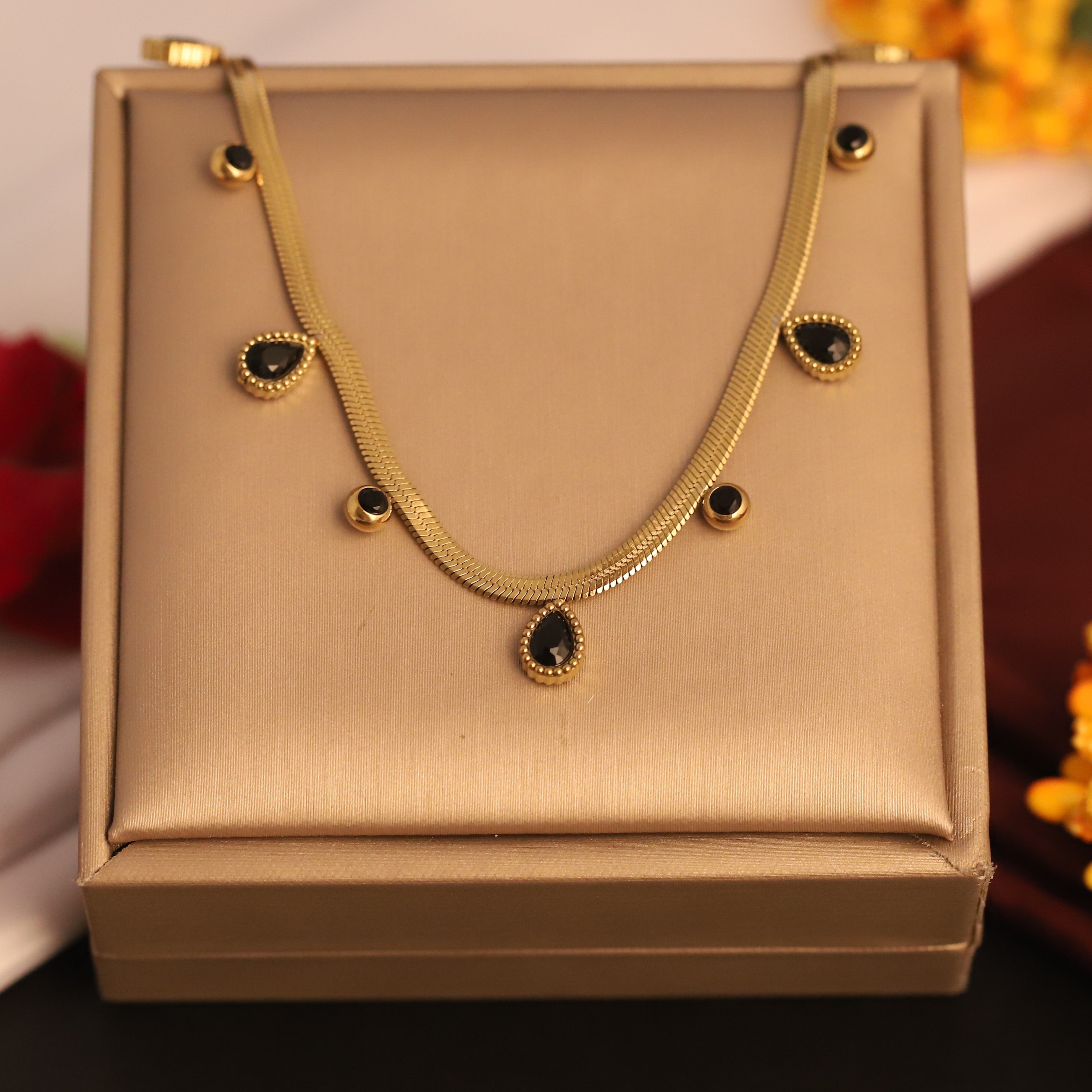 Drops Black Snake Chain Gold Plated – Single Layer, Anti-Tarnish, Waterproof, Minimalist Style (GOLD)