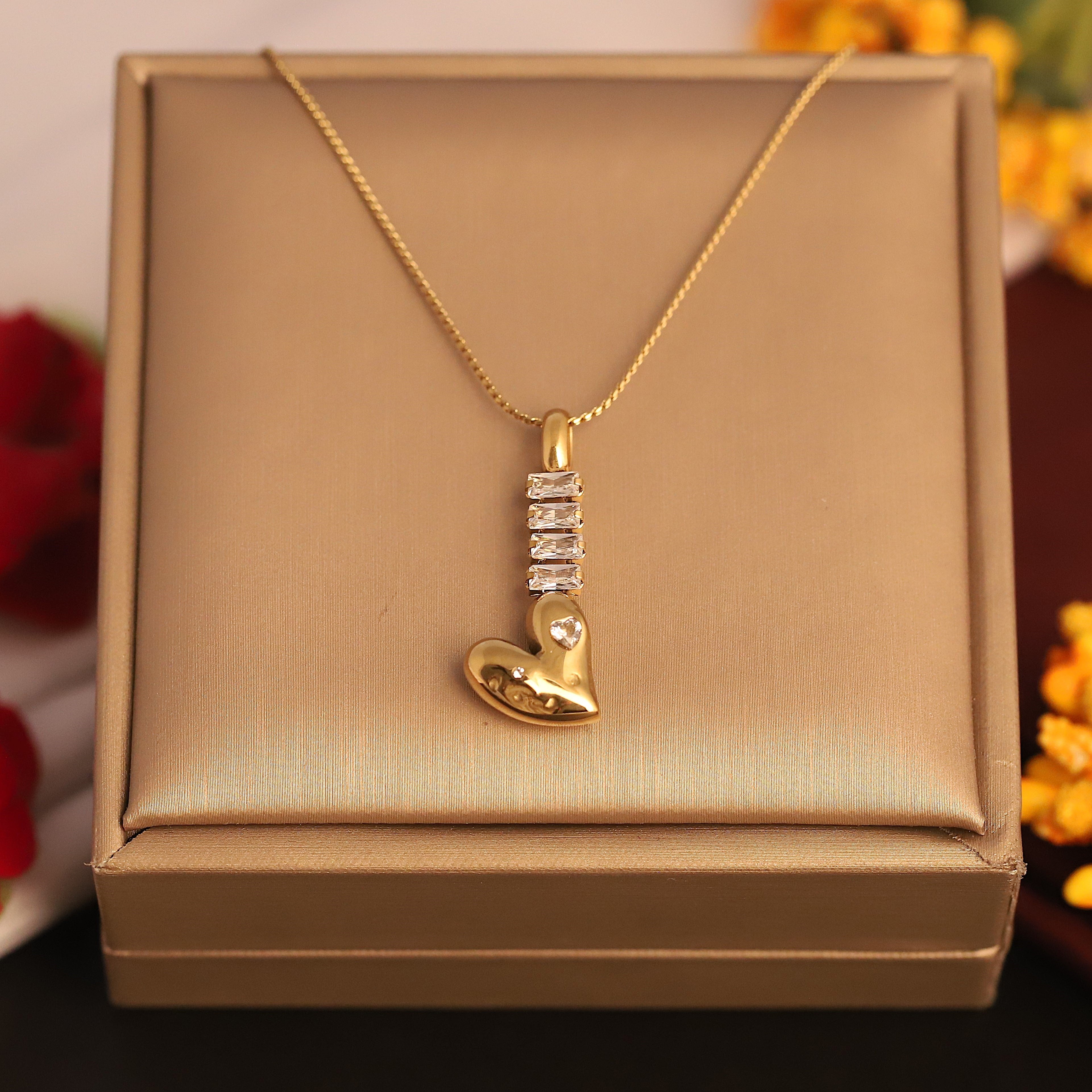 Heart White Stones Chain Gold Plated – Single Layer, Anti-Tarnish, Waterproof, Minimalist Style (GOLD)
