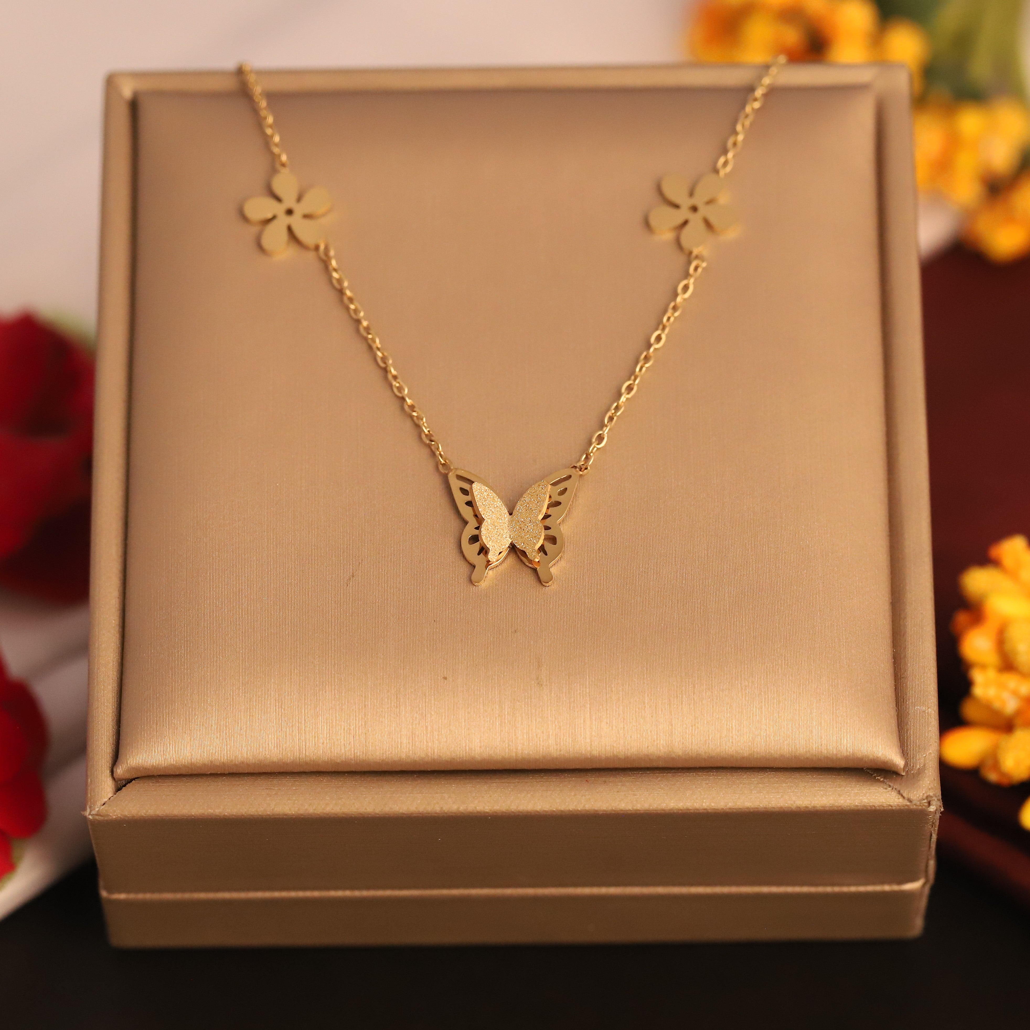 Butterfly Flower Charm Chain Gold Plated – Single Layer, Anti-Tarnish, Waterproof, Minimalist Style (GOLD)