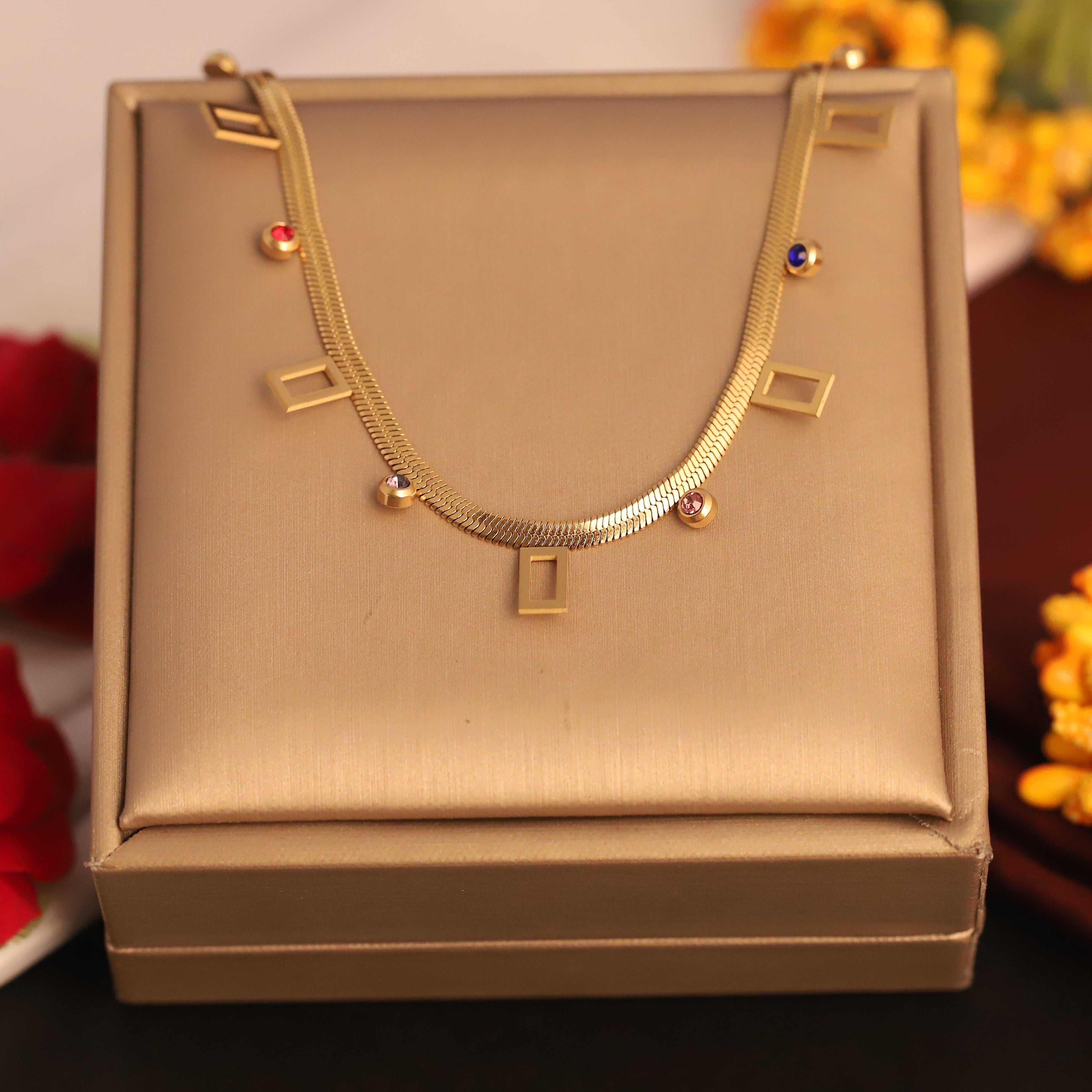 Box Charms White Stones Chain Gold Plated – Single Layer, Anti-Tarnish, Waterproof, Minimalist Style (GOLD)