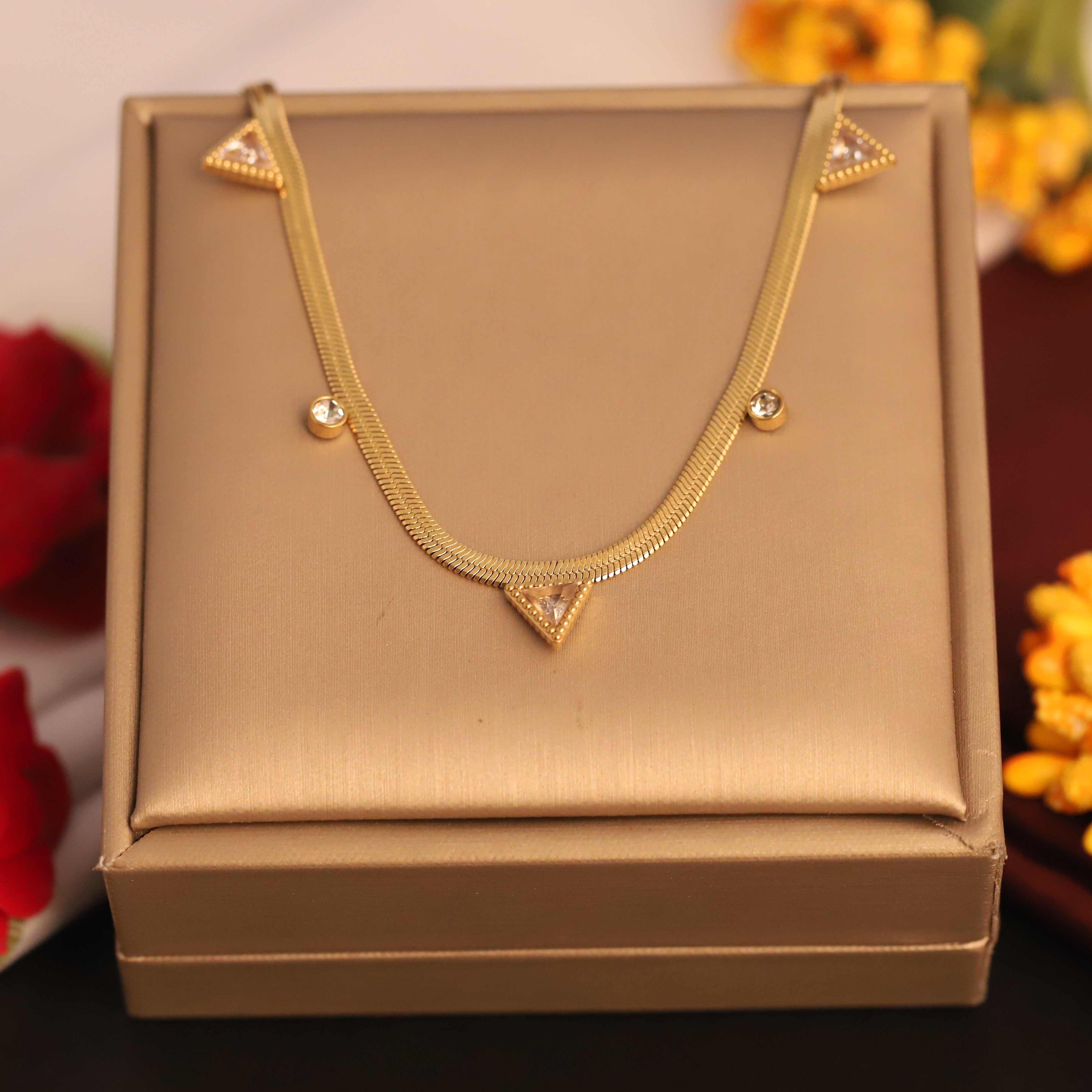 White Stone Charm Snake Chain Gold Plated – Single Layer, Anti-Tarnish, Waterproof, Minimalist Style (GOLD)