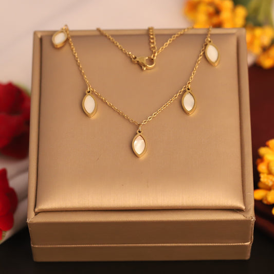 Drops White Stone Charms Chain Gold Plated – Single Layer, Anti-Tarnish, Waterproof, Minimalist Style (GOLD)