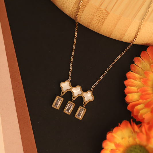 Flower Charm White stones Chain Gold Plated – Single Layer, Anti-Tarnish, Waterproof, Minimalist Style (GOLD)
