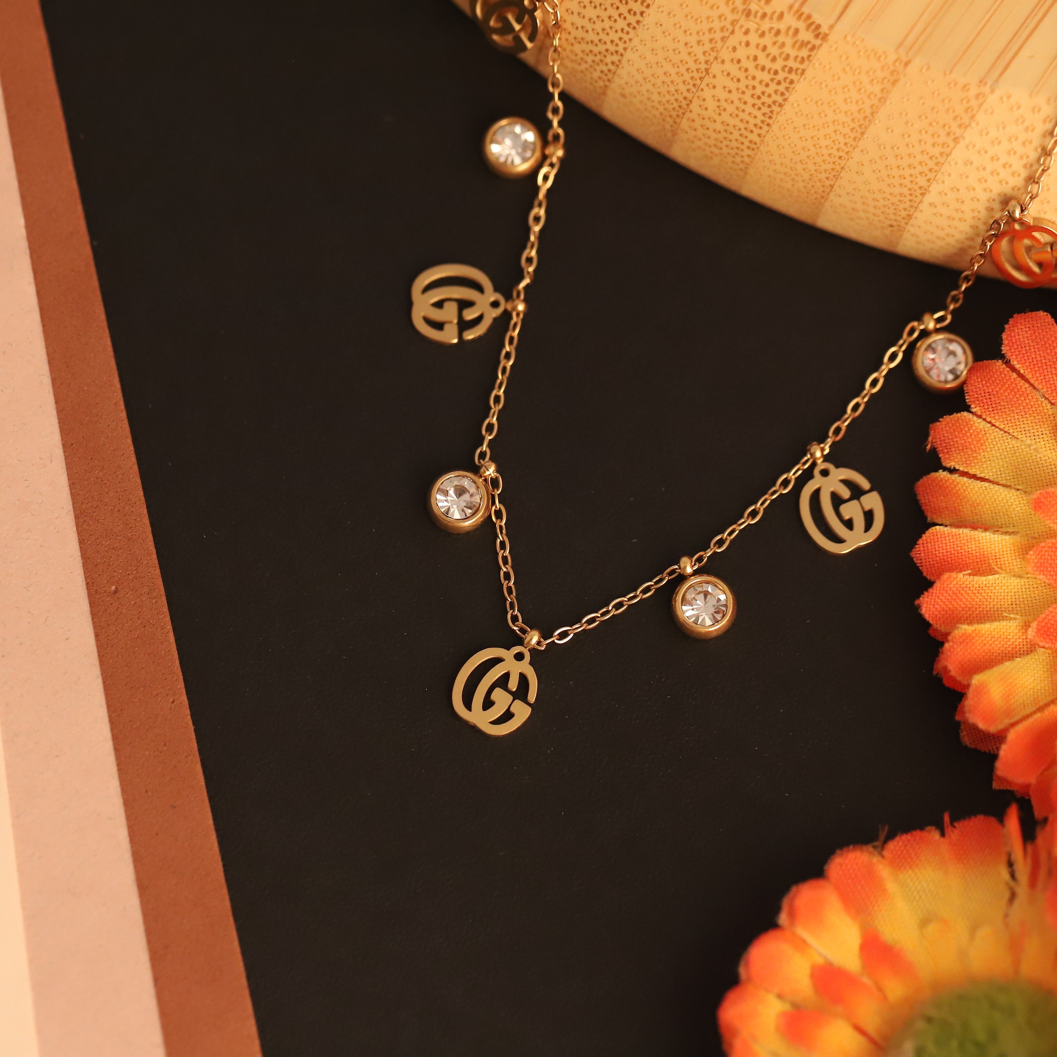 Charms White Stones Chain Gold Plated – Single Layer, Anti-Tarnish, Waterproof, Minimalist Style (GOLD)