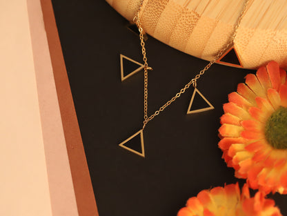 Triangle Black Charms Chain Gold Plated – Single Layer, Anti-Tarnish, Waterproof, Minimalist Style (GOLD)