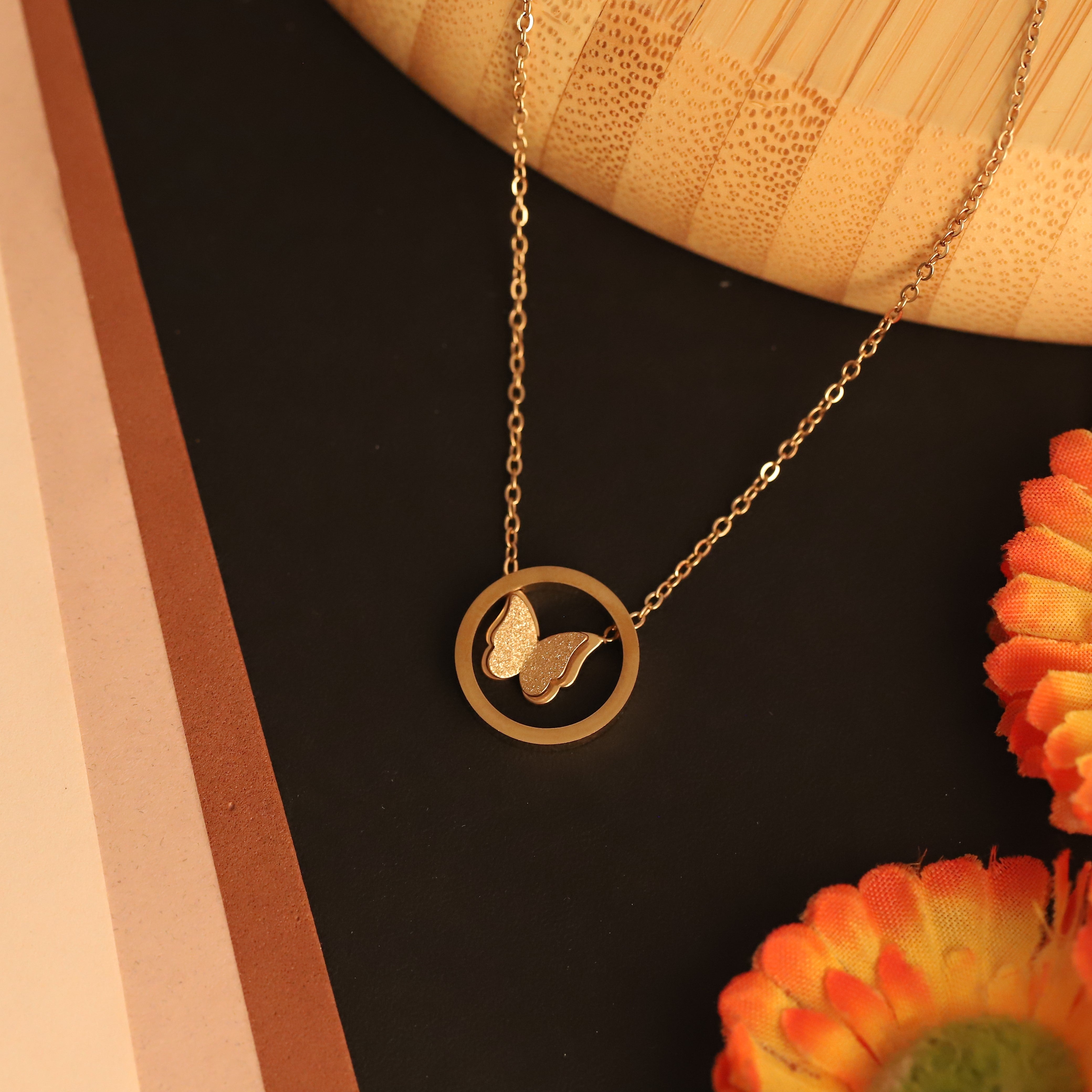 Butterfly Design Chain Gold Plated – Single Layer, Anti-Tarnish, Waterproof, Minimalist Style (GOLD)