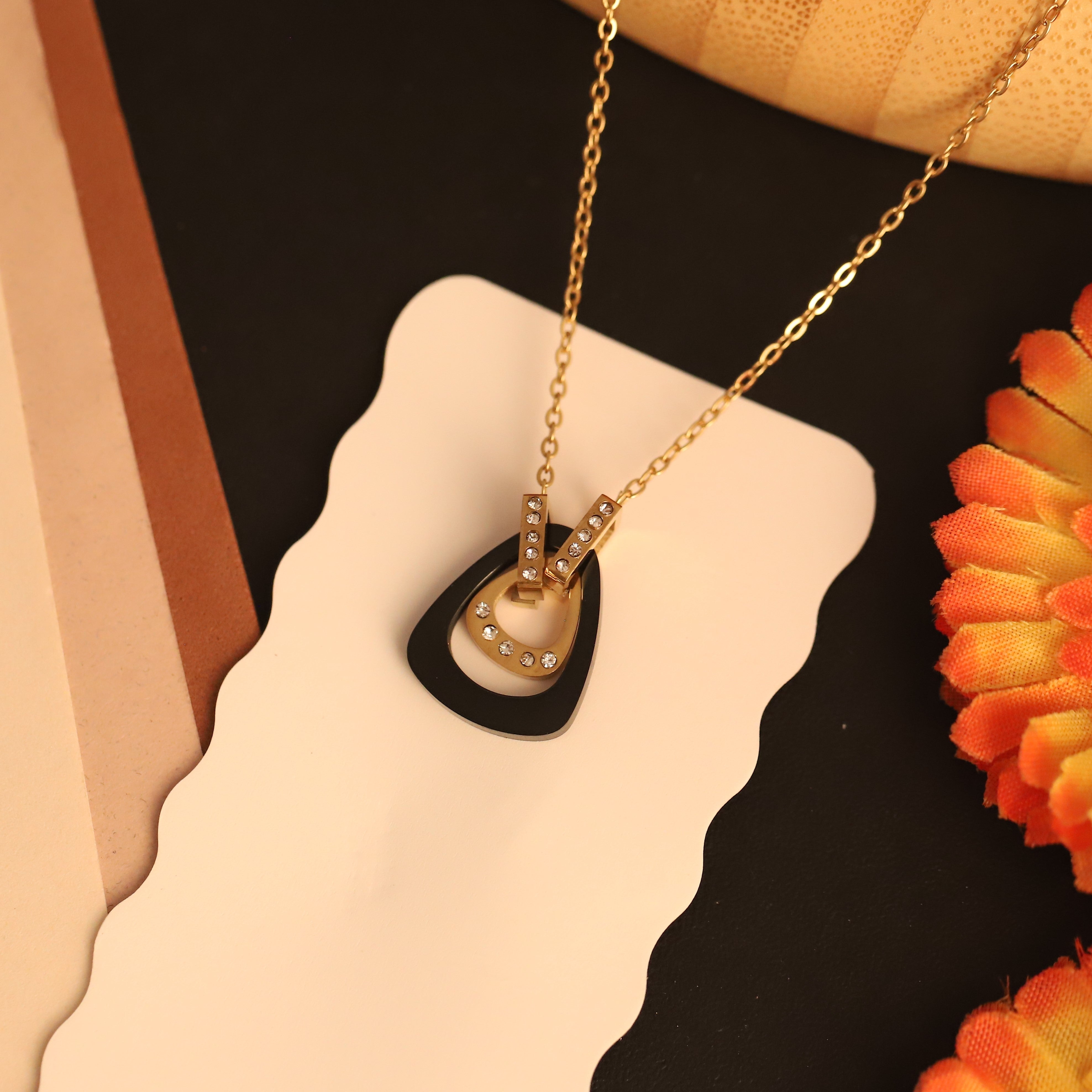 Black Charm Chain Gold Plated – Single Layer, Anti-Tarnish, Waterproof, Minimalist Style (GOLD)