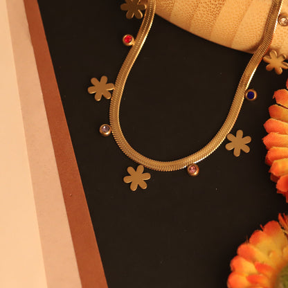 Flower Charms White Stones Chain Gold Plated – Single Layer, Anti-Tarnish, Waterproof, Minimalist Style (GOLD)