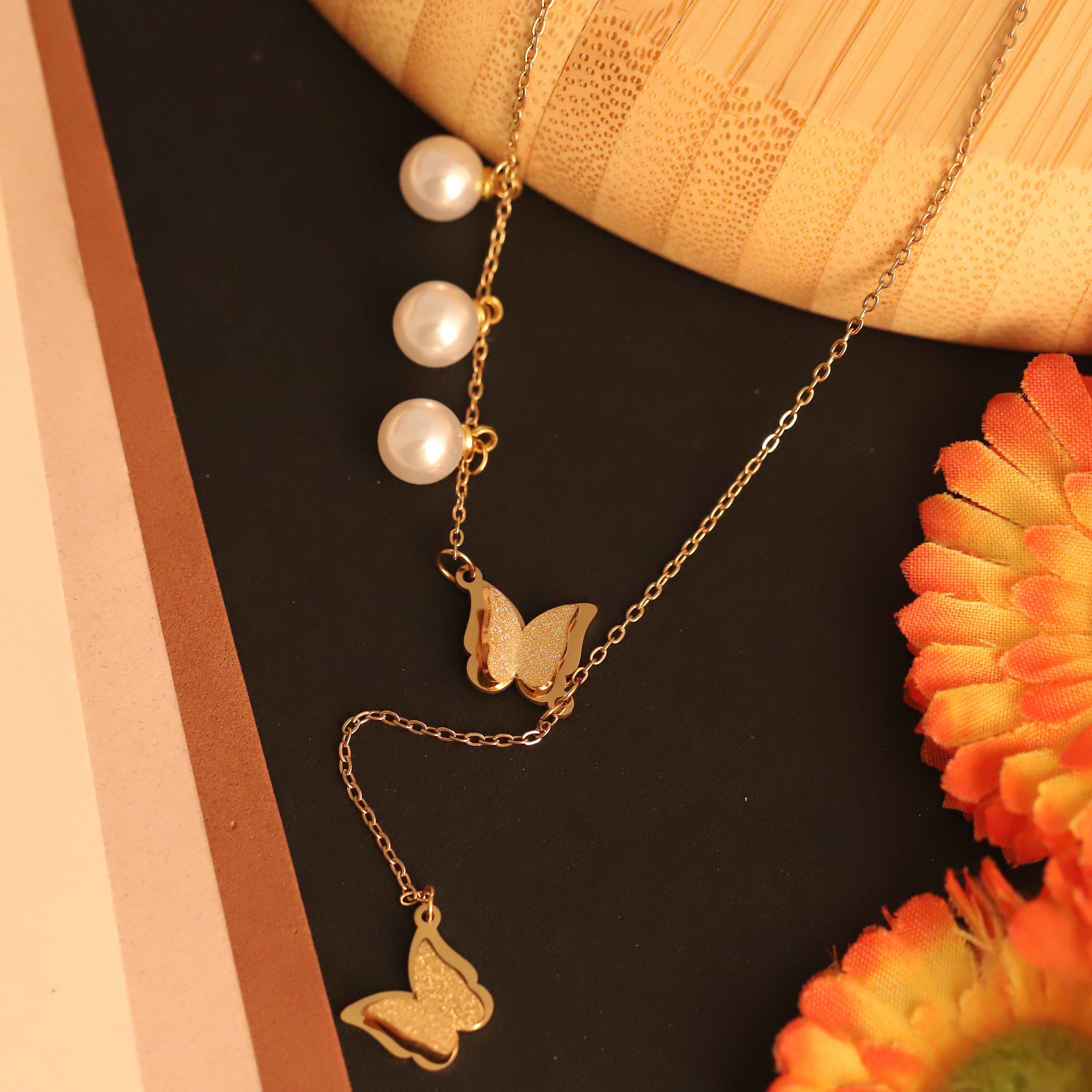 Butterfly Pearl Chain Gold Plated – Single Layer, Anti-Tarnish, Waterproof, Minimalist Style (GOLD)