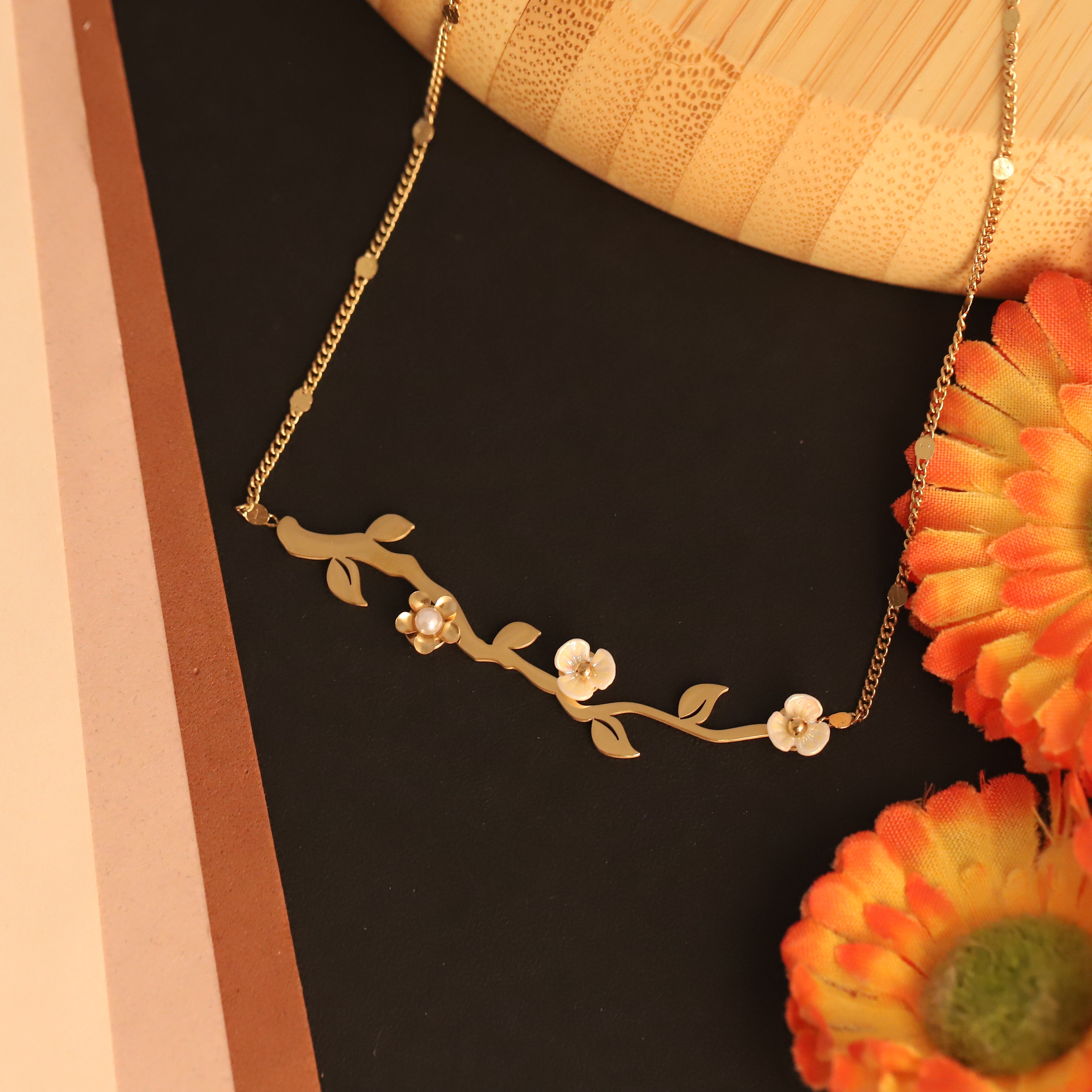Flower Charm Chain Gold Plated – Single Layer, Anti-Tarnish, Waterproof, Minimalist Style (GOLD)