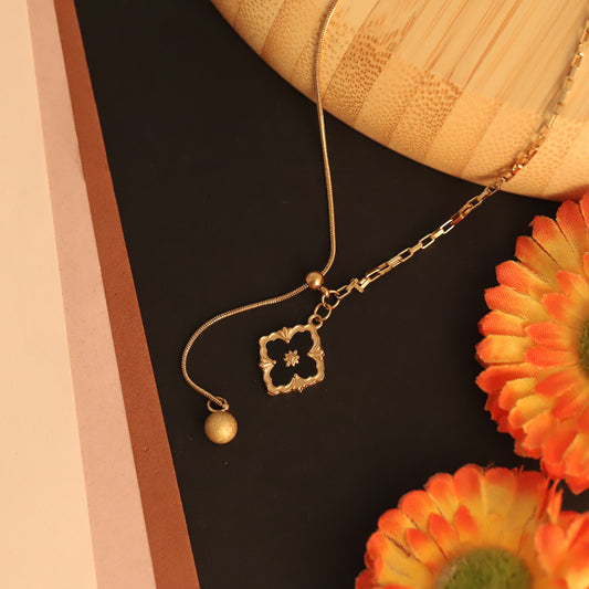 Flower Charm Black Gold Plated – Single Layer, Anti-Tarnish, Waterproof, Minimalist Style (GOLD)
