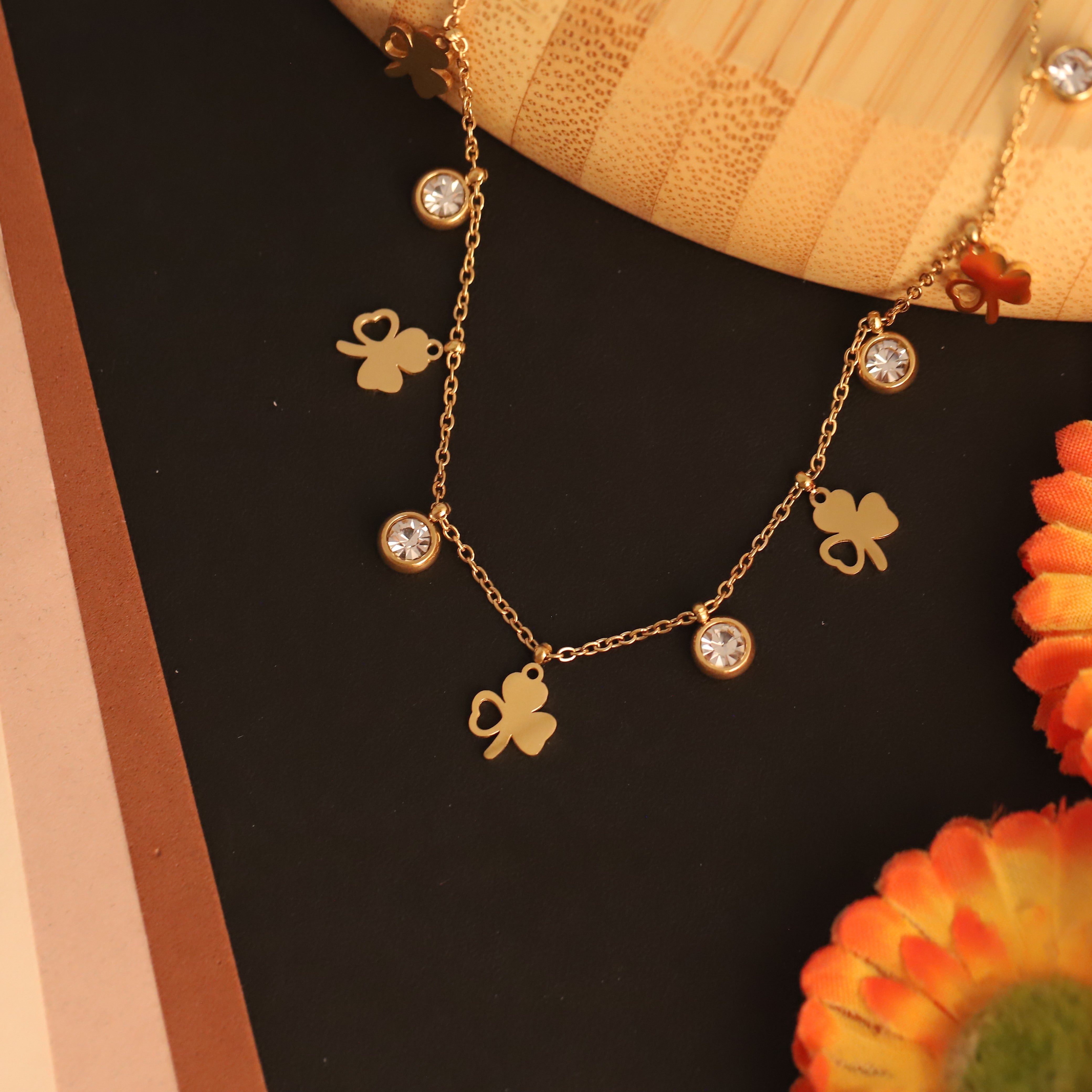 Flower Charms White Stones Chain Gold Plated – Single Layer, Anti-Tarnish, Waterproof, Minimalist Style (GOLD)
