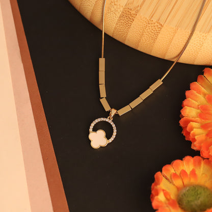 Flower Charm Chain Gold Plated – Single Layer, Anti-Tarnish, Waterproof, Minimalist Style (GOLD)