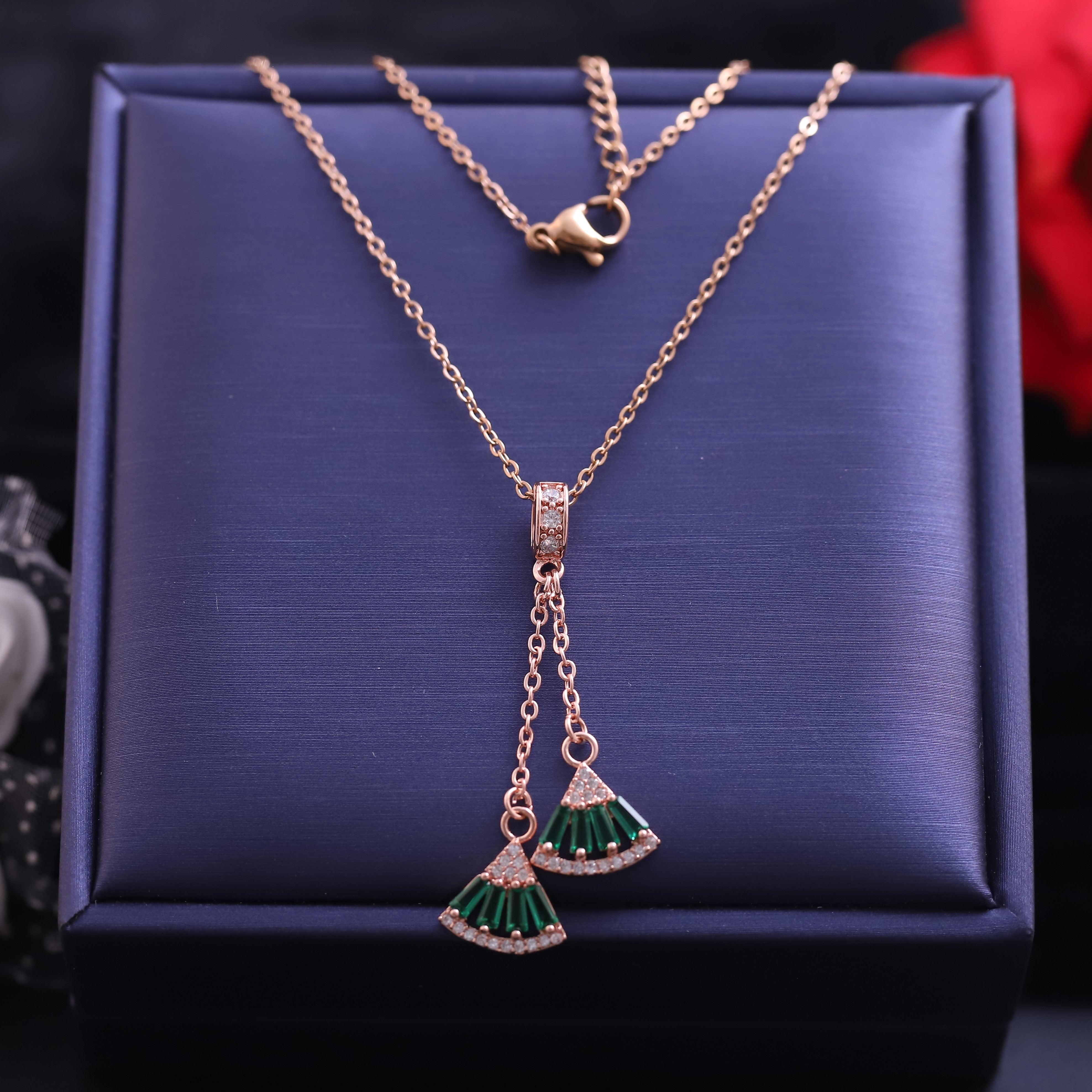 Trendy Charm Green Stones Chain Gold Plated – Single Layer, Anti-Tarnish, Waterproof, Minimalist Style (GOLD)