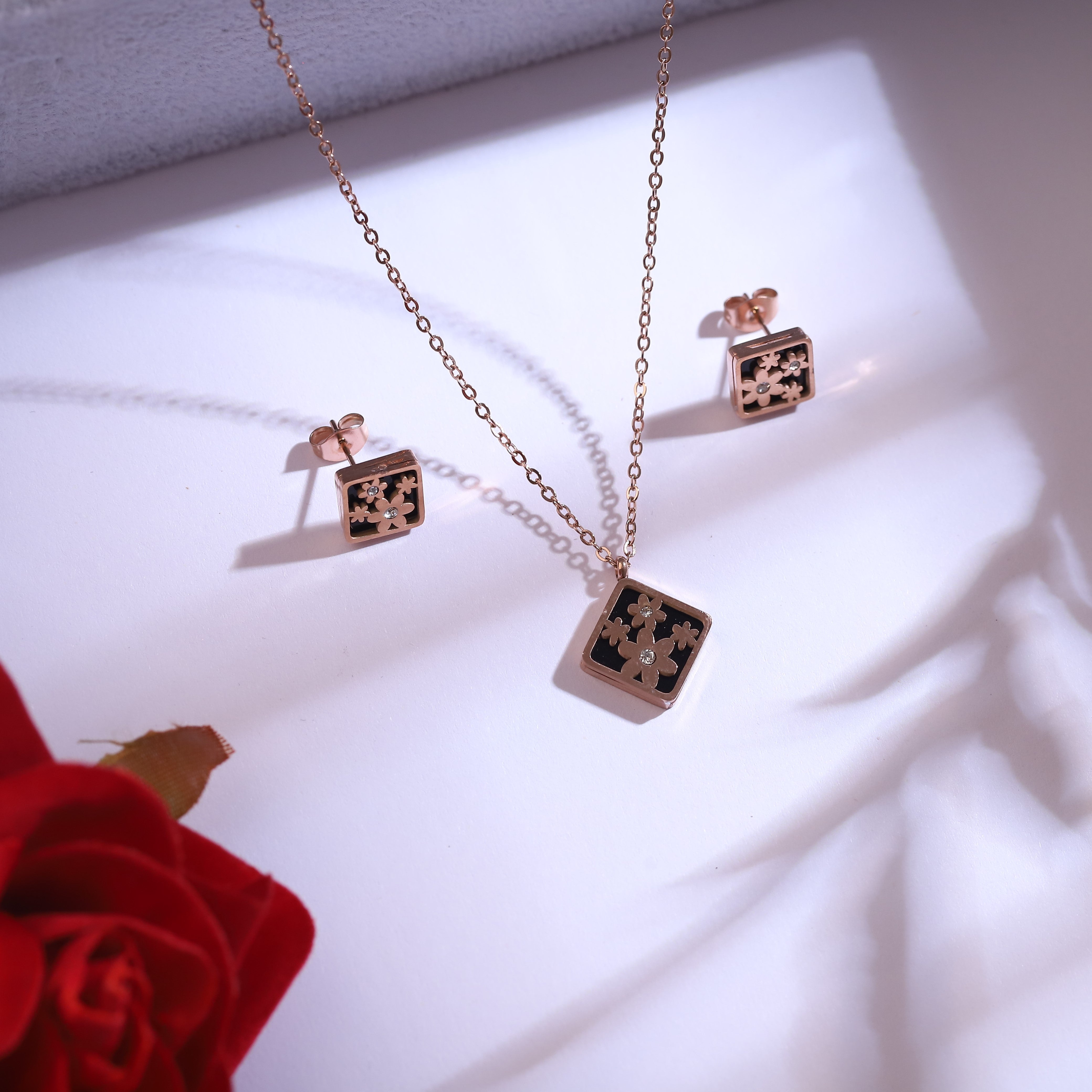 Trendy Flower Chain and  Earrings Set – 18K Gold Plated, Anti-Tarnish, Waterproof, Everyday Minimalist Jewelry (ROSE GOLD)