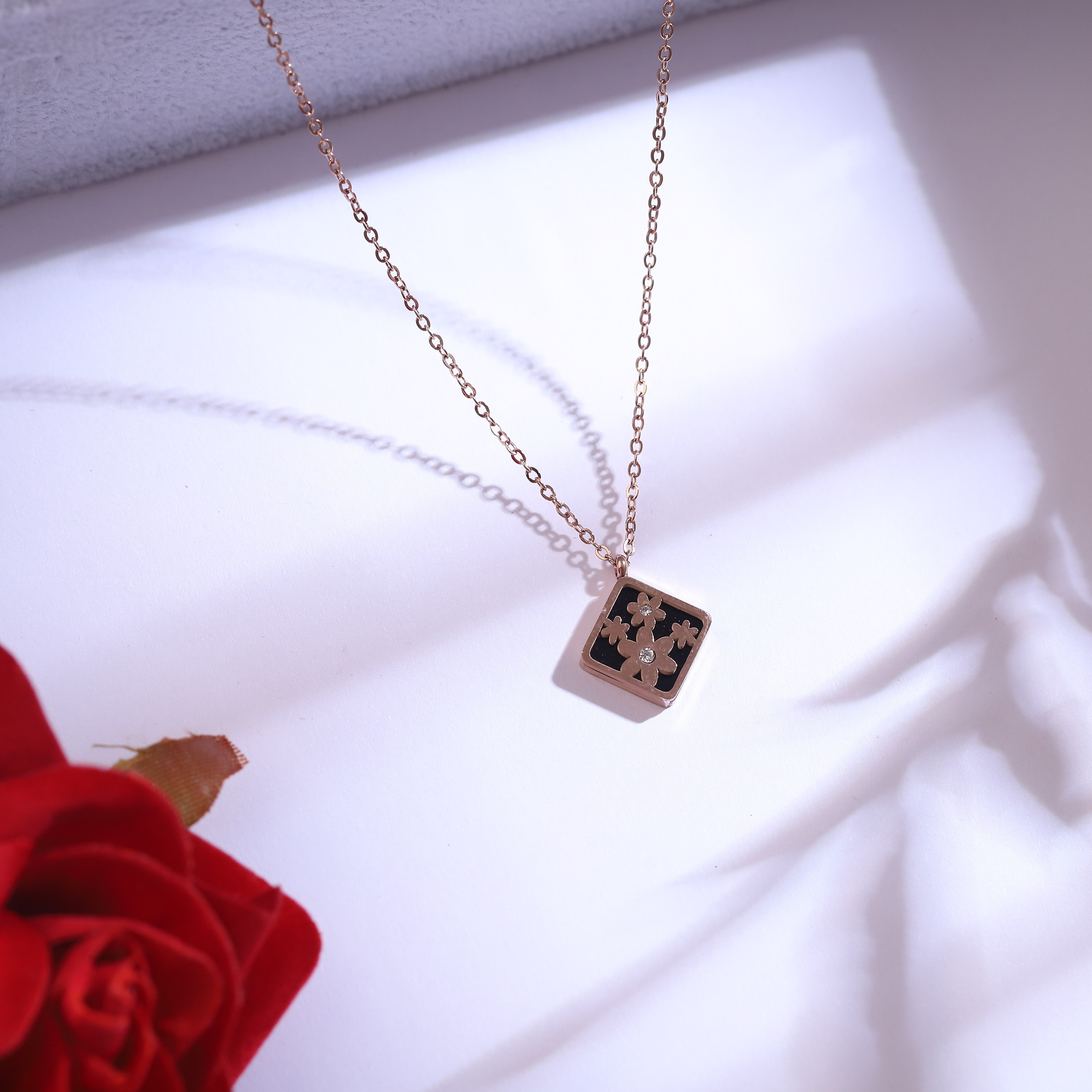 Trendy Flower Chain and  Earrings Set – 18K Gold Plated, Anti-Tarnish, Waterproof, Everyday Minimalist Jewelry (ROSE GOLD)