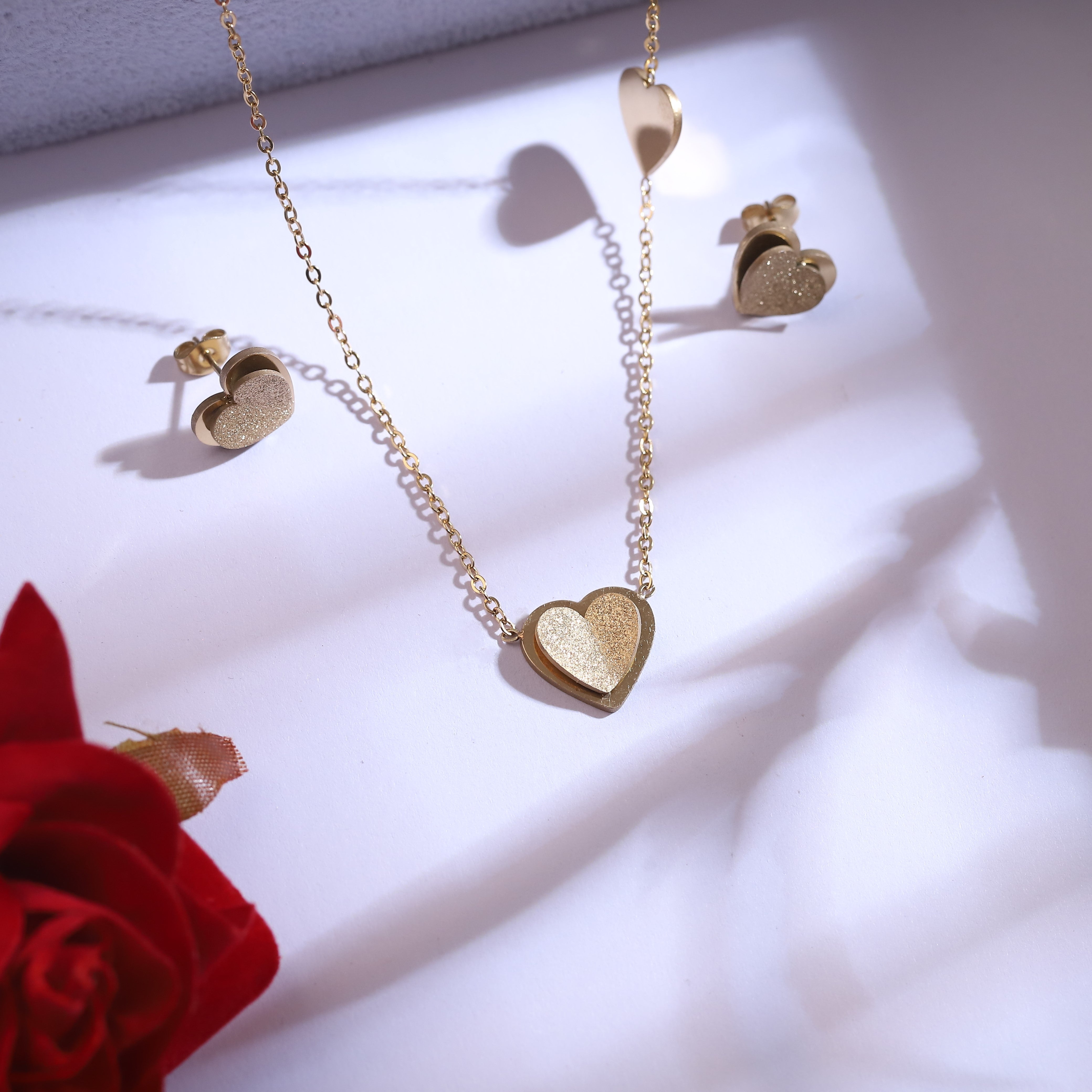 Trendy Heart Charm Chain Stud Set – 18K Gold Plated, Anti-Tarnish, Waterproof, Everyday Minimalist Jewelry (GOLD)