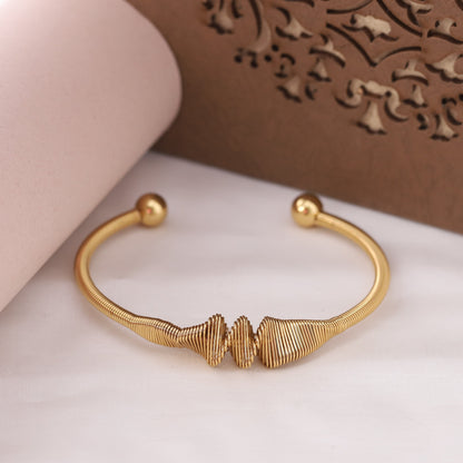 Gold-Plated Stainless Steel Cuff Bracelet – Openable, Unisex & Skin-Friendly (GOLD)