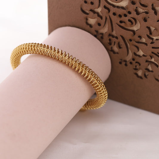 Gold-Plated Stainless Steel Cuff Bracelet – Openable, Unisex & Skin-Friendly (GOLD)