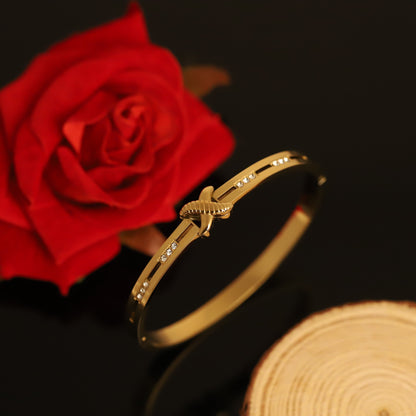 Gold-Plated Stainless Steel Lock Bracelet – Anti-Tarnish Jewelry for Women & Girls (GOLD)