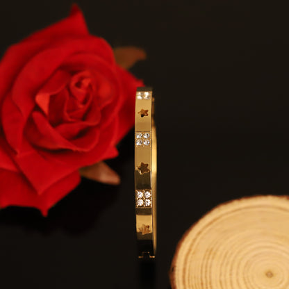 Gold-Plated Stainless Steel Lock Bracelet – Anti-Tarnish Jewelry for Women & Girls (GOLD)