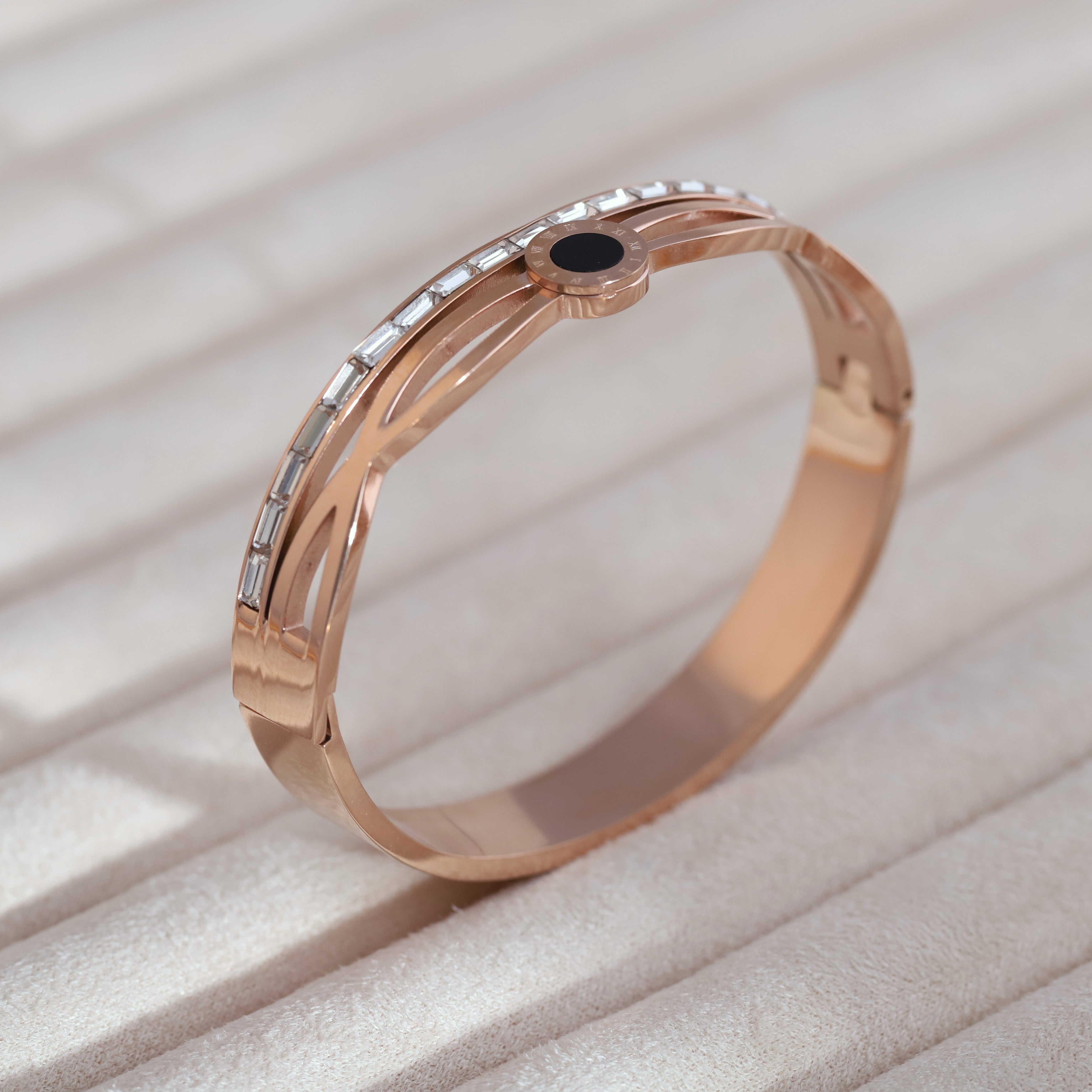 Gold-Plated Lock Stainless Steel Bracelet – Anti-Tarnish Jewelry for Women & Girls (ROSE GOLD)