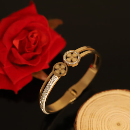 Gold-Plated Stainless Steel Cuff Bracelet – Anti-Tarnish Jewelry for Women & Girls (GOLD)