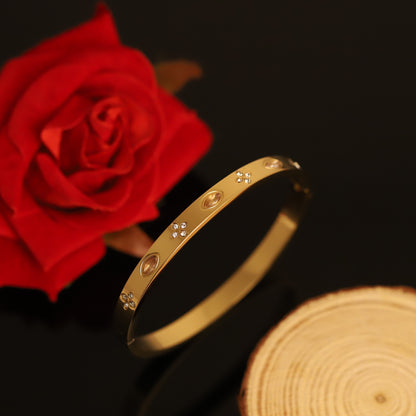 Gold-Plated Stainless Steel Lock Bracelet – Openable, Unisex & Skin-Friendly (GOLD)