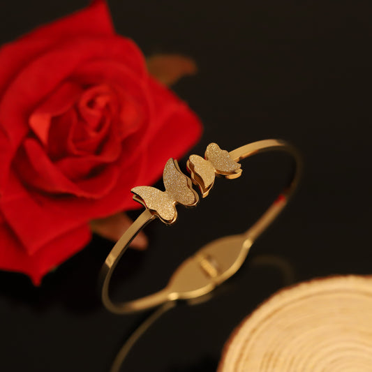Gold-Plated Stainless Steel cuff Bracelet – Anti-Tarnish Jewelry for Women & Girls (GOLD)