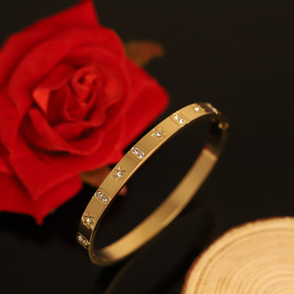 Gold-Plated Stainless Steel Lock Bracelet – Openable, Unisex & Skin-Friendly (GOLD)