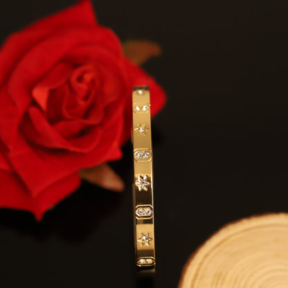 Gold-Plated Stainless Steel Lock Bracelet – Openable, Unisex & Skin-Friendly (GOLD)