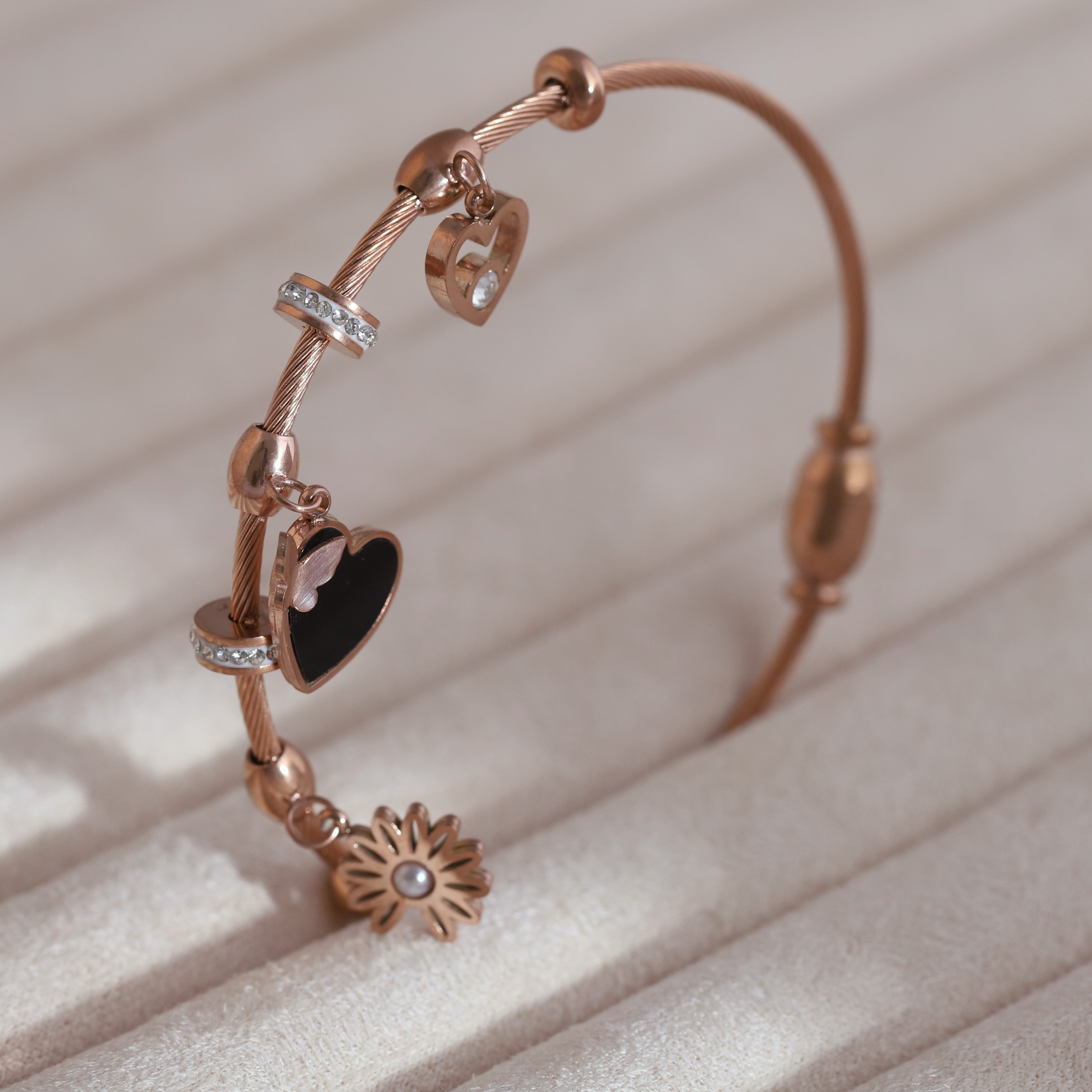 Gold-Plated Magnetic Bracelet – Anti-Tarnish & Skin-Friendly (ROSE GOLD)