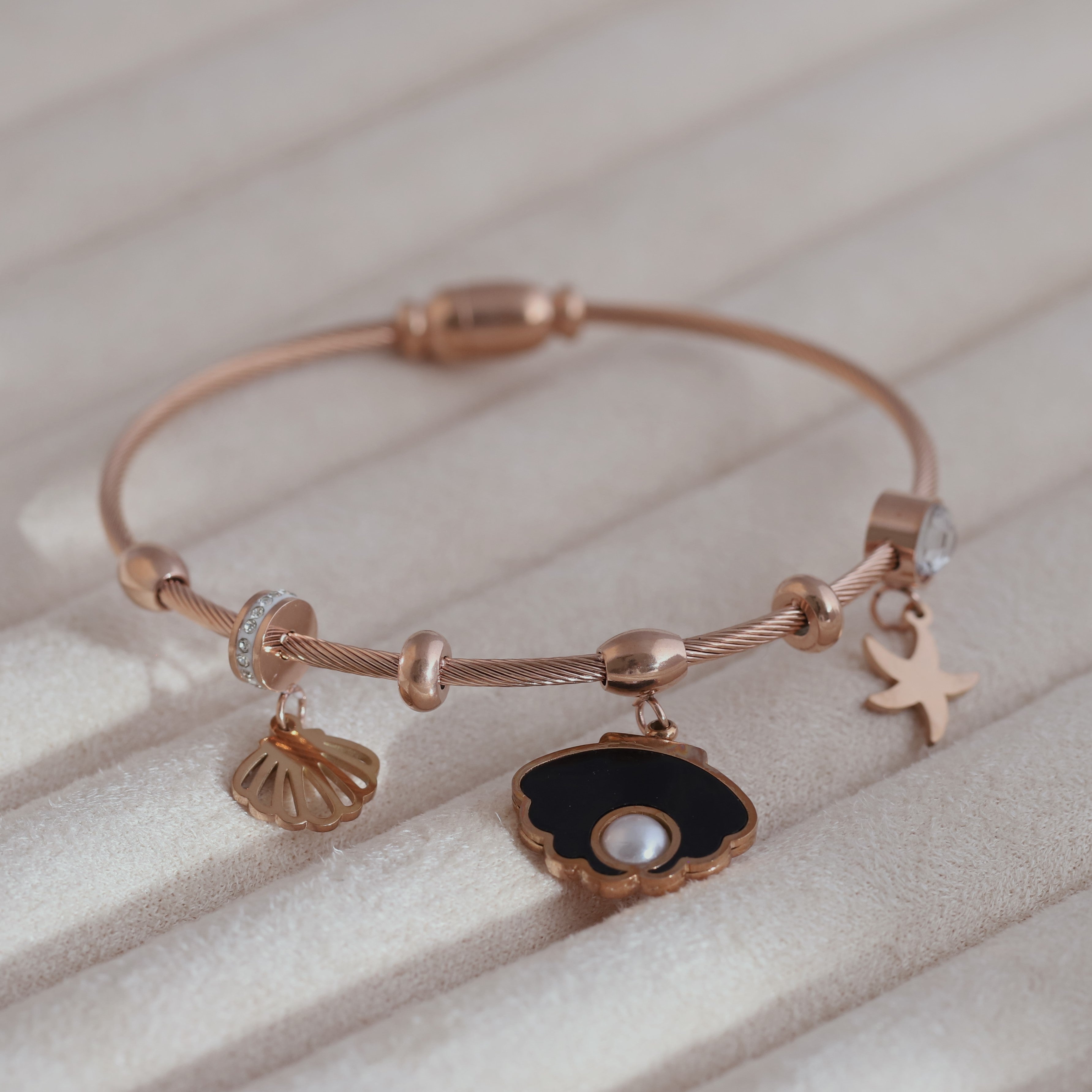 Gold-Plated Magnetic Bracelet – Anti-Tarnish & Skin-Friendly (ROSE GOLD)