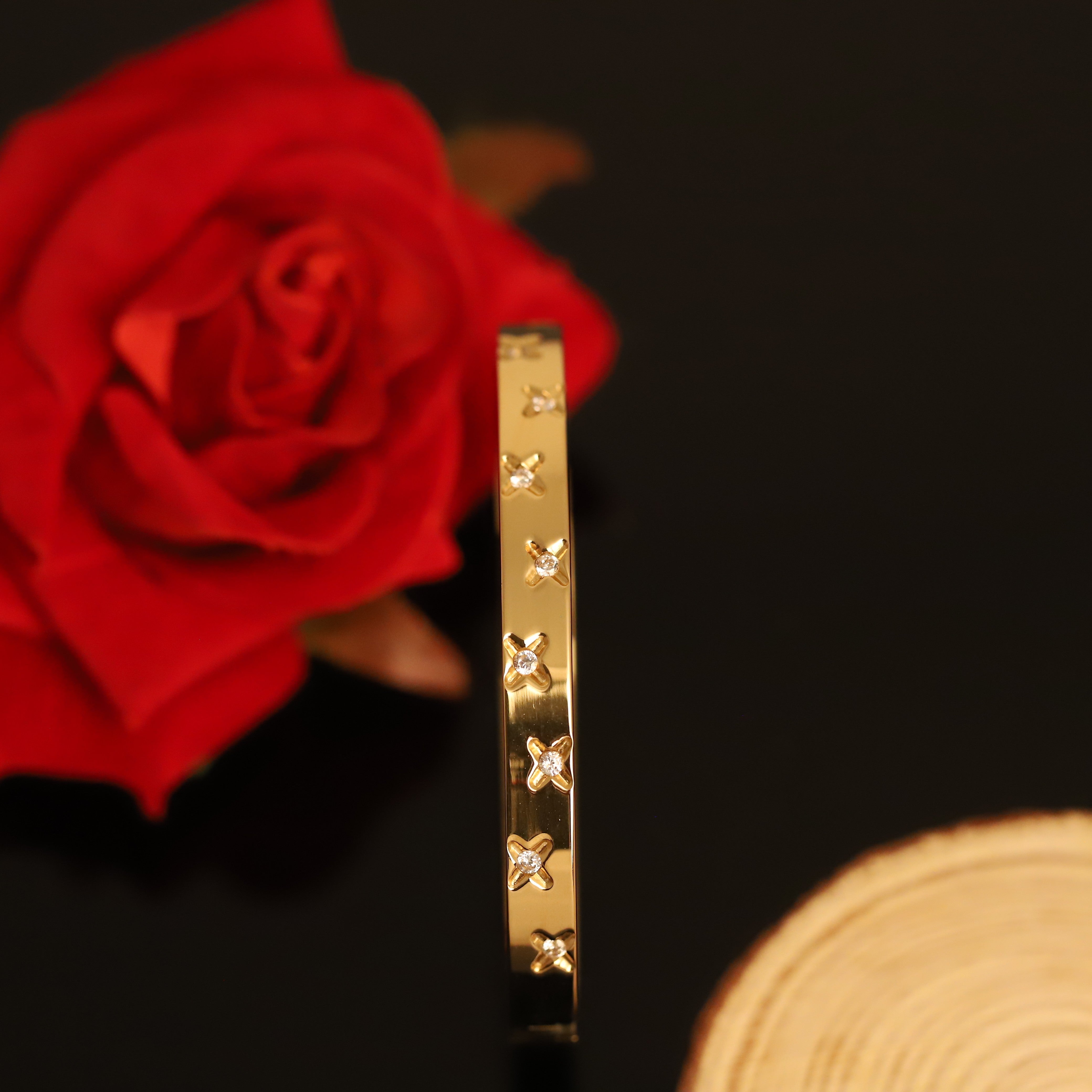 Gold-Plated Stainless Steel Lock Bracelet – Anti-Tarnish Jewelry for Women & Girls (GOLD)